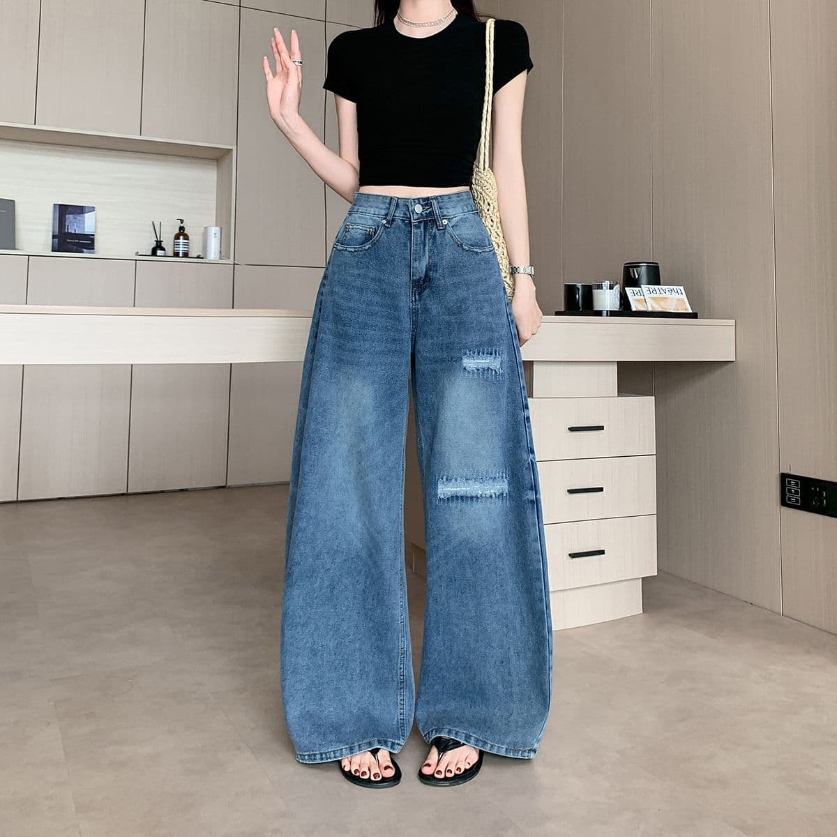 실사 정가 파란색 워싱 찢어진 부분 청바지 여성 여름 디자인 센스 캐주얼 바지 루즈핏 스트레이트 와이드 레그 팬츠 이미지 5
