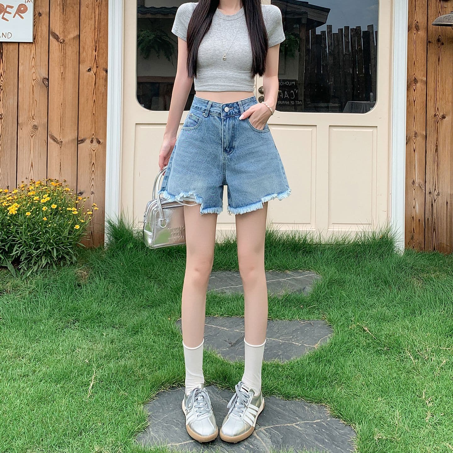 실사 정가 워싱 데님 찢어진 부분 반바지 여성 2026 여름 새로운 한 마디 하이웨이스트 슬림해 보이는 데님 반바지 여성 상세 이미지 2