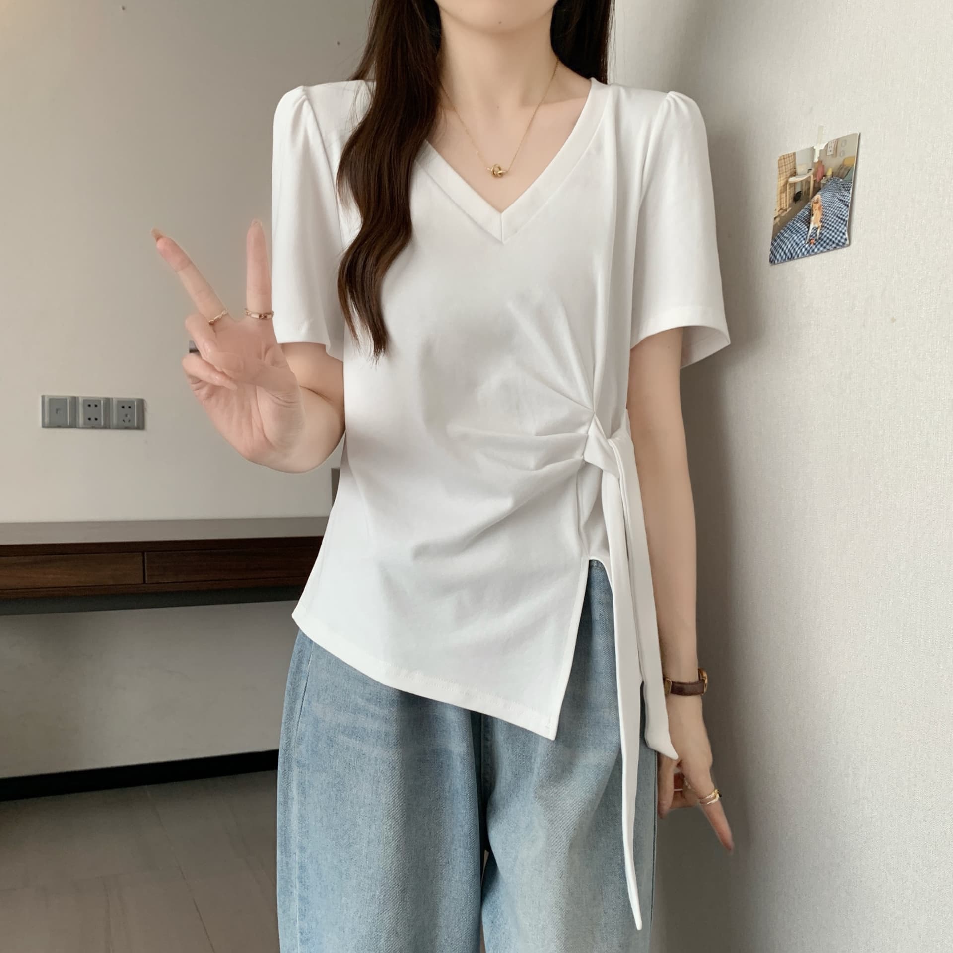 실사 통통한 여동생 빅 사이즈 여성 의류 여름 드레스 새로운 V넥 패션 디자인 센스 리본 비대칭 반팔 티셔츠 맨위 상세 이미지 15