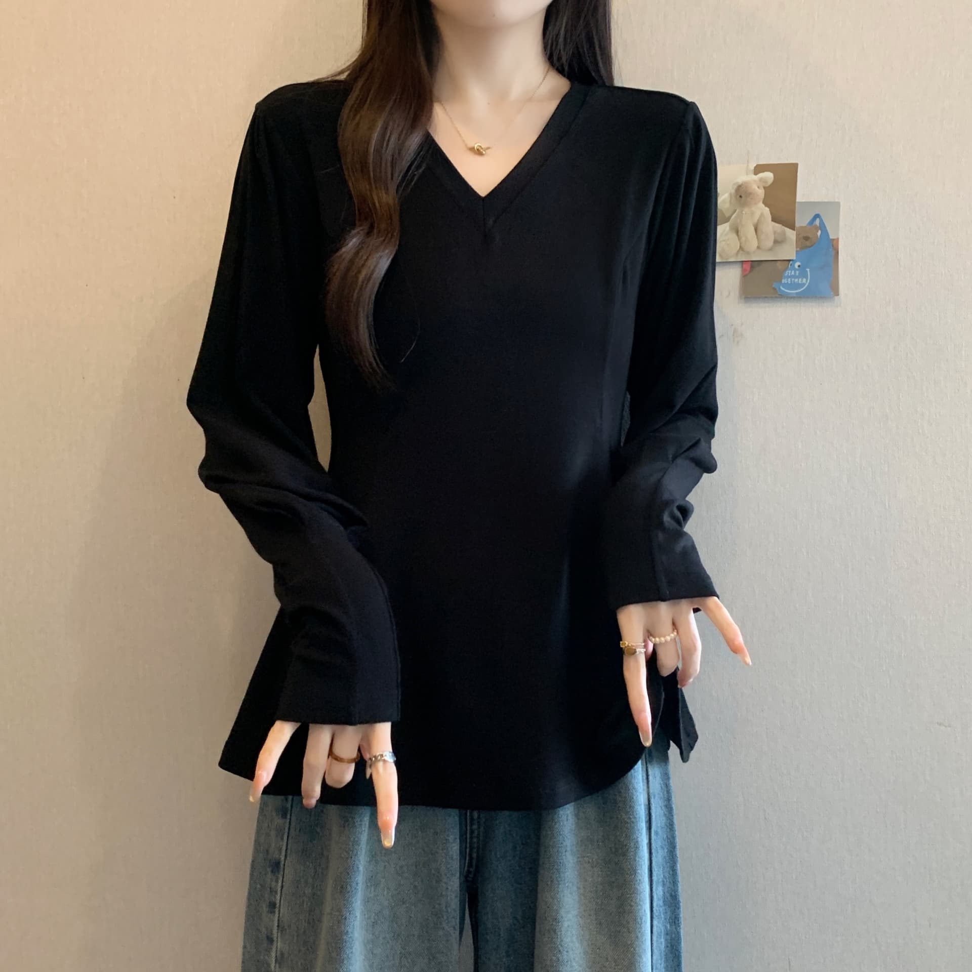 실사 통통한 여동생 빅 사이즈 여성 의류 새로운 품격 디자인 센스 패션 V넥 단색 슬림해 보이는 중간 길이 맨위 상세 이미지 2