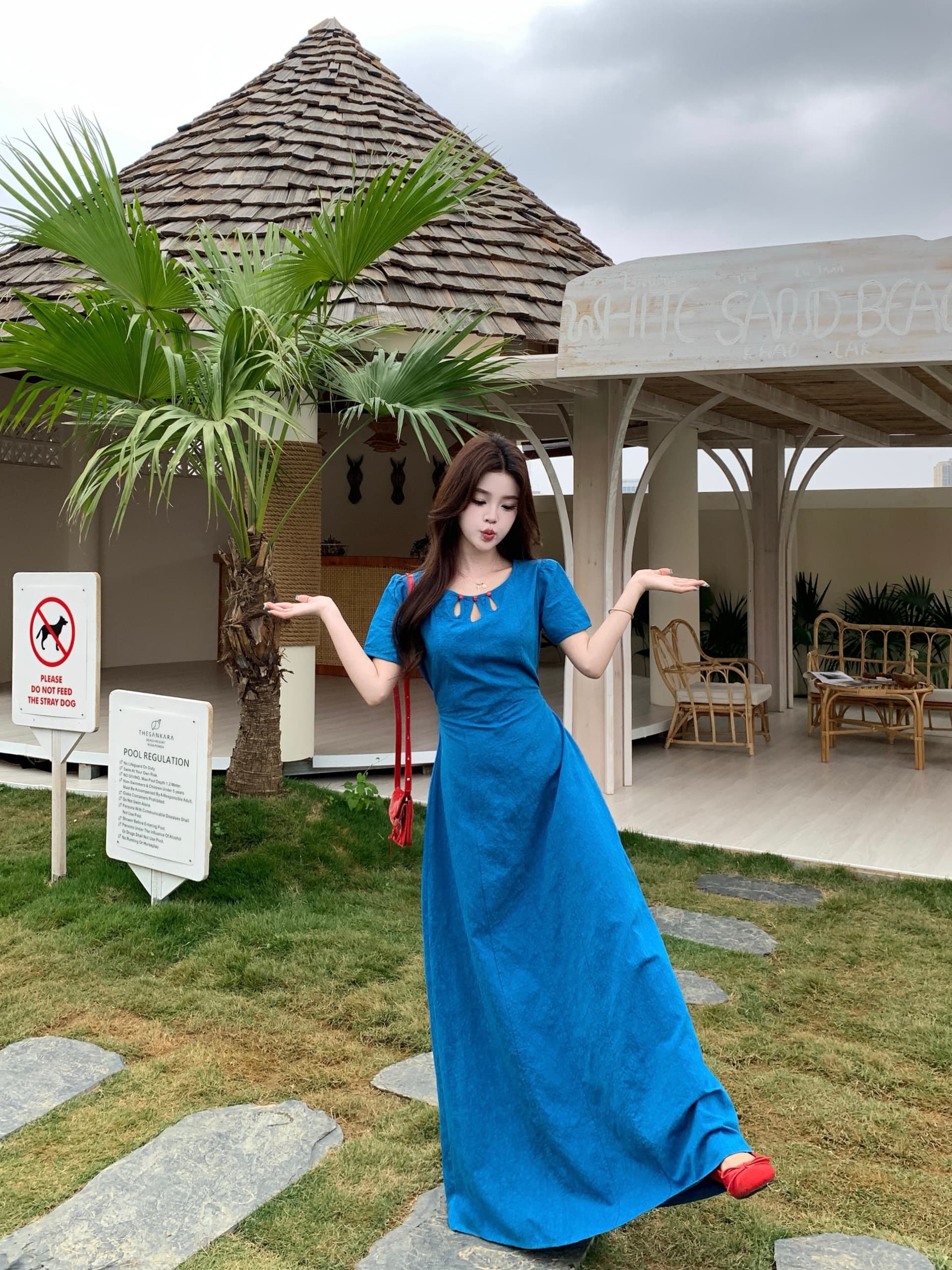 실사 통통한 여동생 빅 사이즈 여성 의류 여름 새로운 홀로우 아웃 디자인 센스 패션 아름다운 해변가 슬림해 보이는 드레스 이미지 4