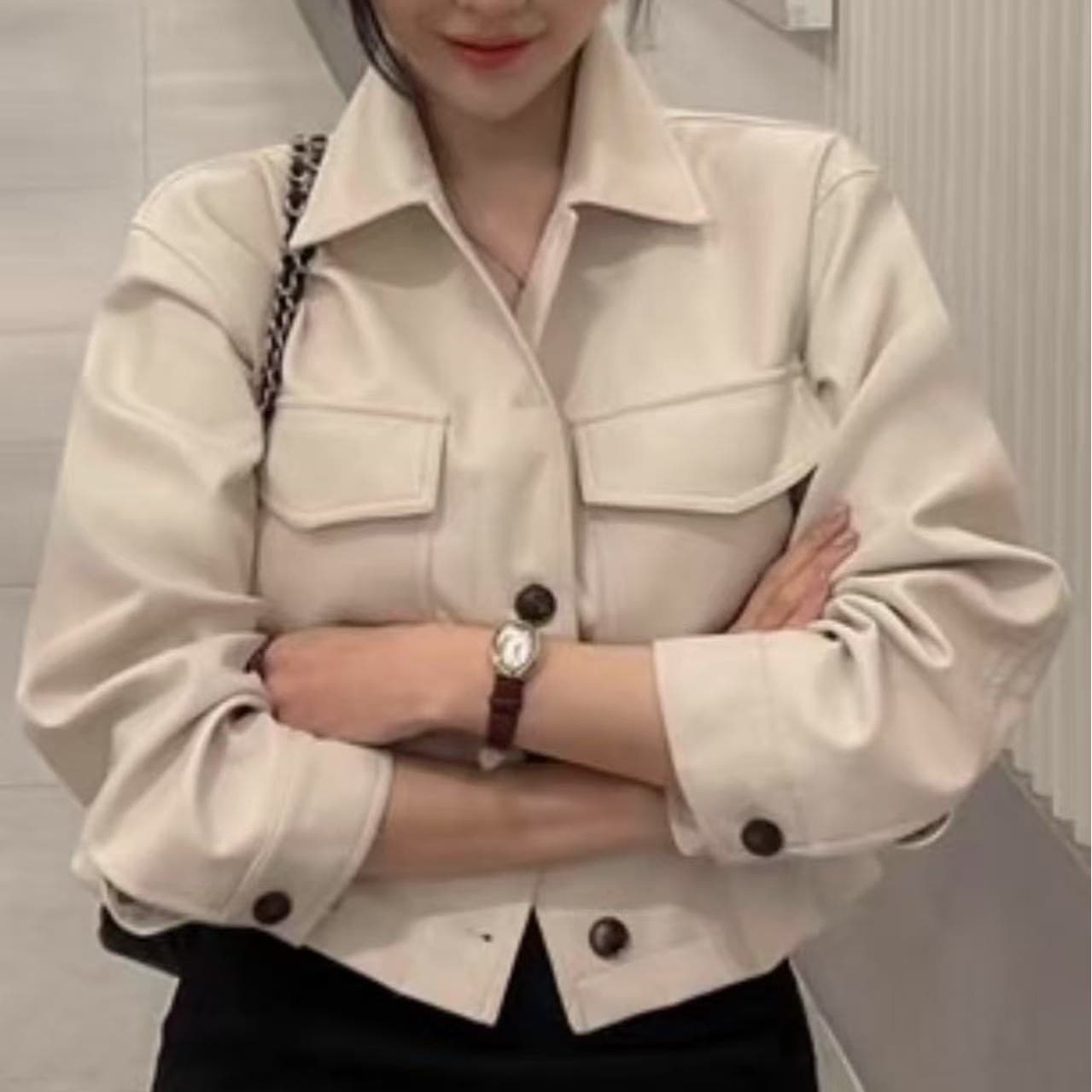 지금 한국 스타일 새로운 폴로 칼라 미니멀리즘 허리 펌프 로프 슬림해 보이는 pu 가죽 재킷 품격 여성 상세 이미지 8