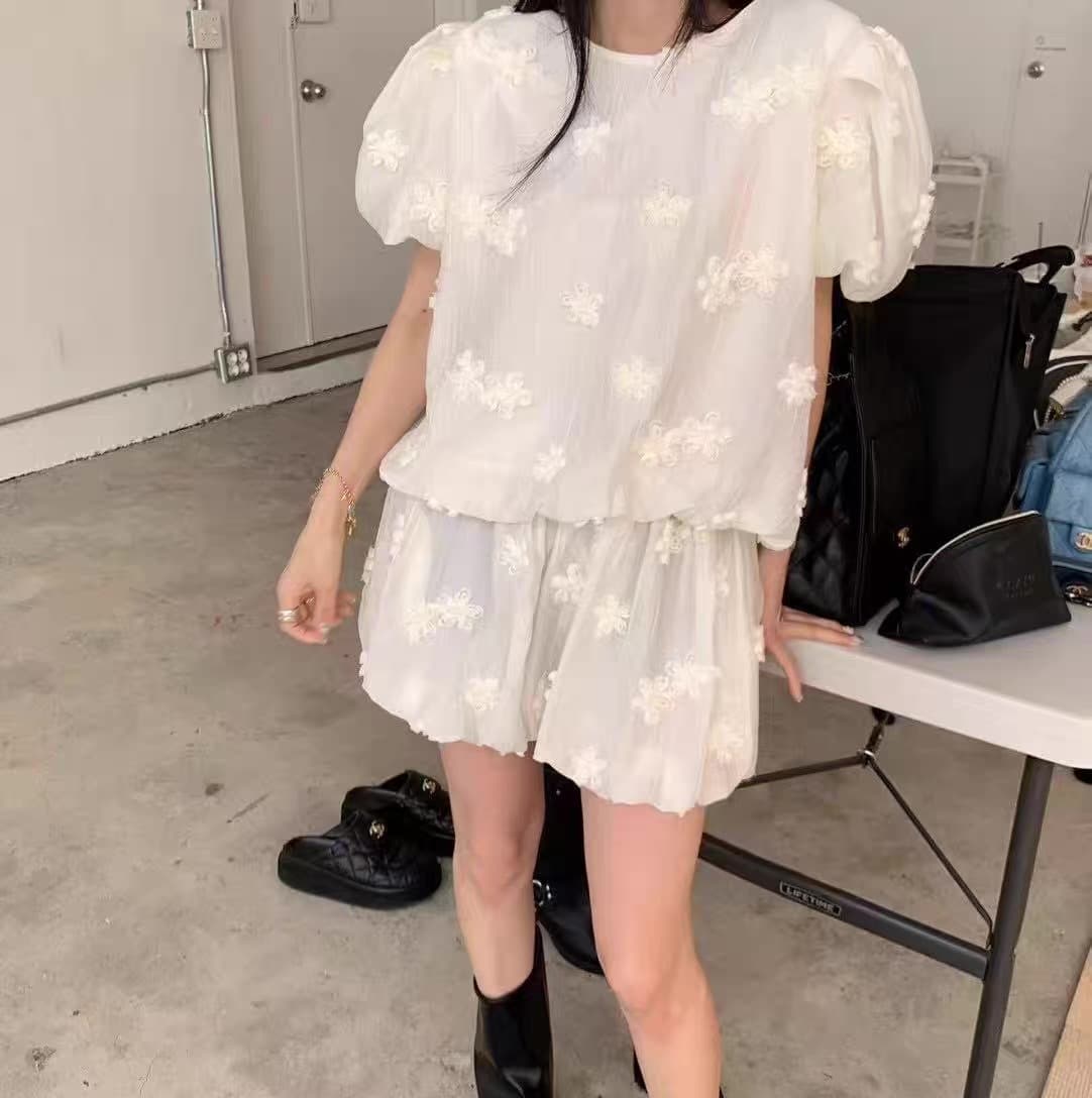 chic 다용도 작은 대중 패션 개성 거품 소매 꽃 반바지 세트 투피스 세트 상세 이미지 10