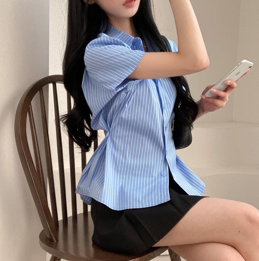 재고 있음 chic Chic 디자인 센스 작은 대중 스트라이프 단추 허리 수축 셔츠 맨위 슬림해 보이는 셔츠 상세 이미지 6