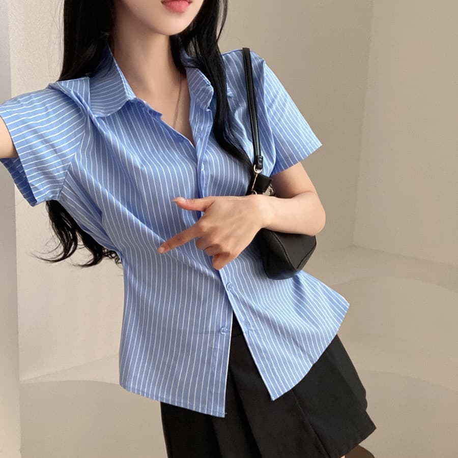 재고 있음 chic Chic 디자인 센스 작은 대중 스트라이프 단추 허리 수축 셔츠 맨위 슬림해 보이는 셔츠 상세 이미지 11