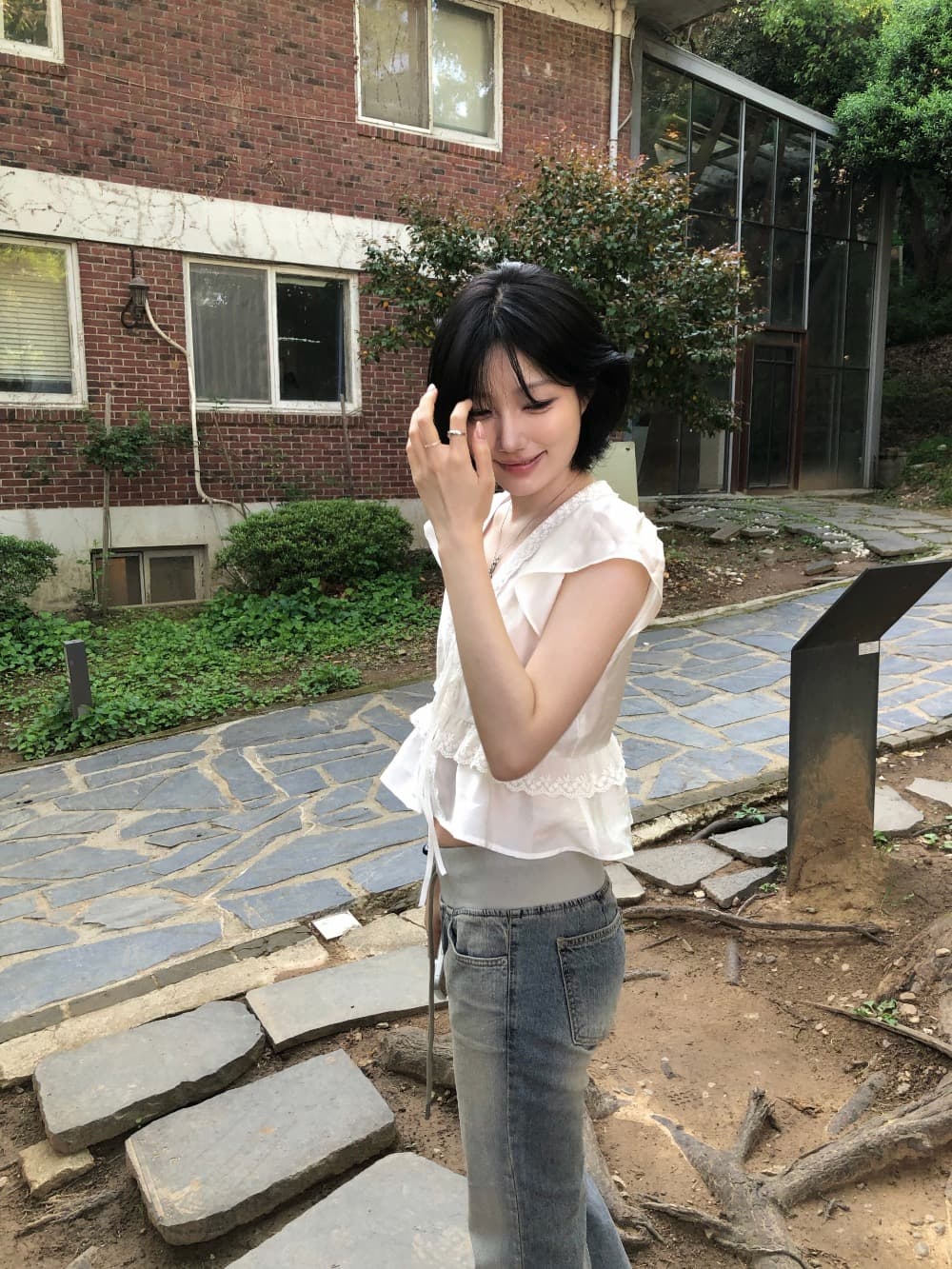 한국 스타일 프랑스식 달콤함 레이스 V넥 거품 소매 레이스업 V넥 프릴 반팔 셔츠 여성 상세 이미지 8