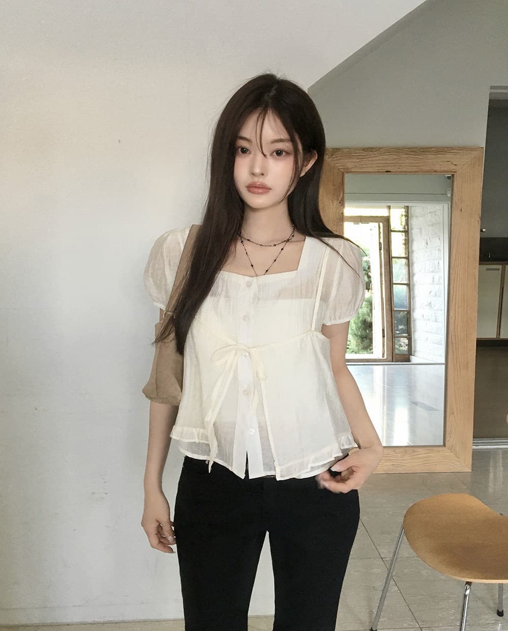 재고 있음 chic 여름 새로운 레이스업 슬립 반팔 셔츠 두 조각 여성 세트 상세 이미지 8