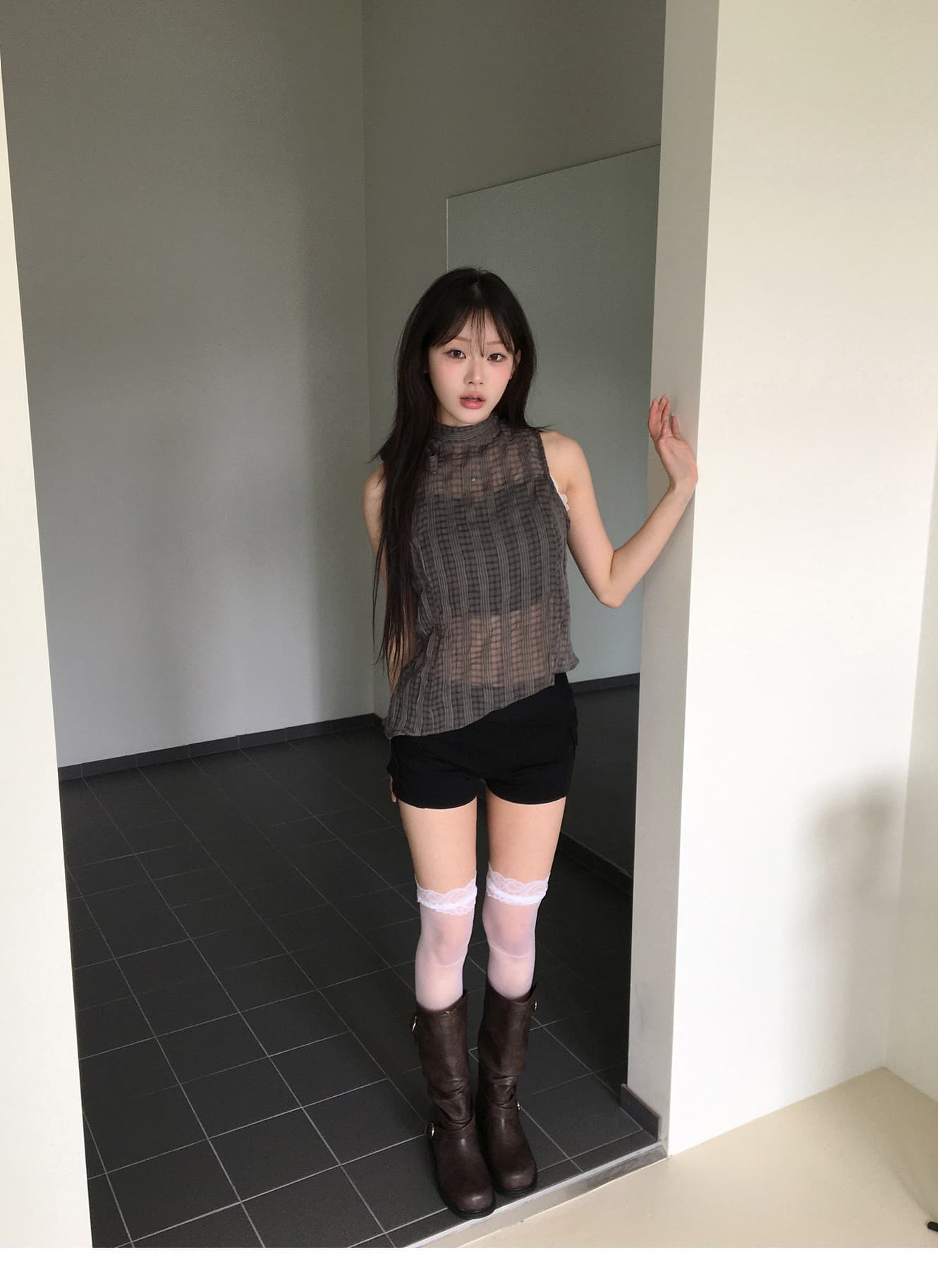 재고 있음 한국 ins 레트로 스탠드 칼라 행침 목 나비 매듭 스트랩 질감 센스 주름 체크무늬 민소매 셔츠 상세 이미지 11