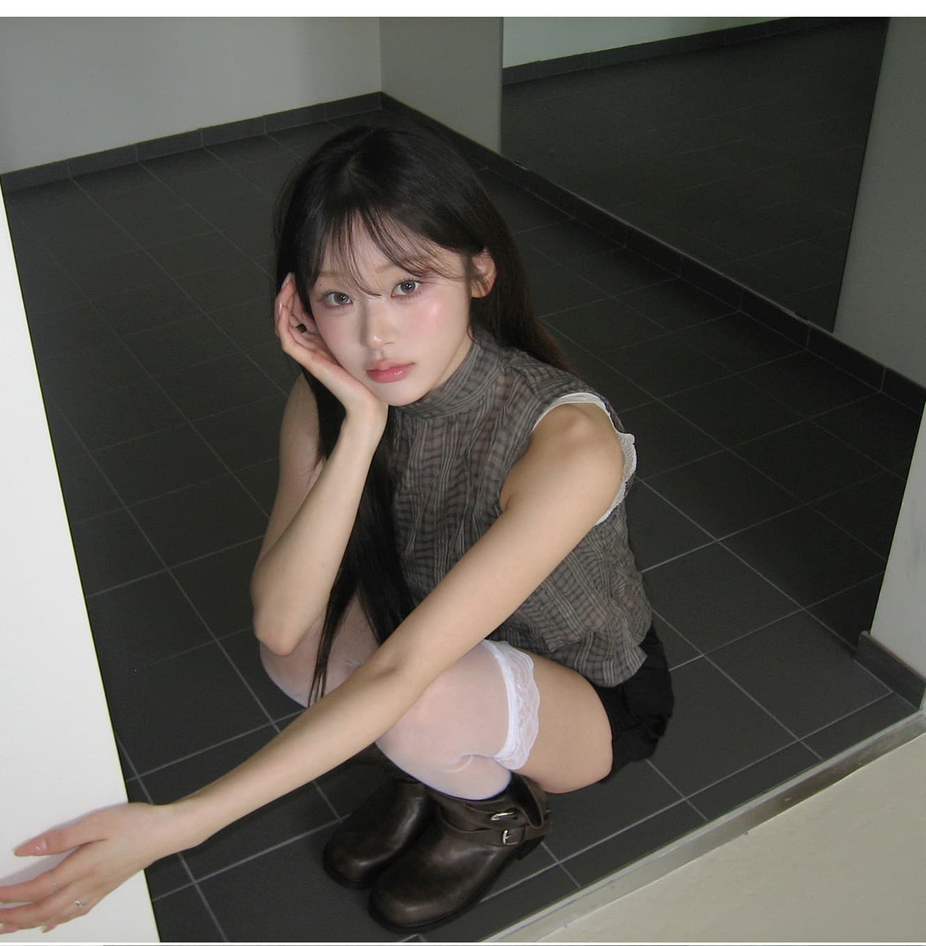 재고 있음 한국 ins 레트로 스탠드 칼라 행침 목 나비 매듭 스트랩 질감 센스 주름 체크무늬 민소매 셔츠 상세 이미지 12