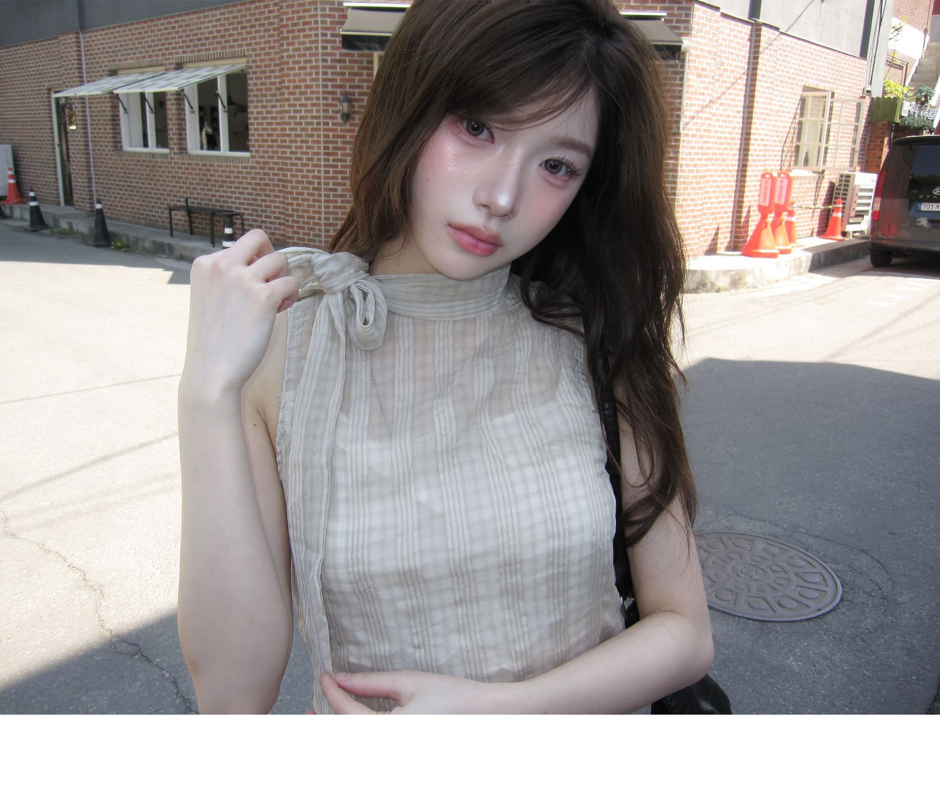 재고 있음 한국 ins 레트로 스탠드 칼라 행침 목 나비 매듭 스트랩 질감 센스 주름 체크무늬 민소매 셔츠 상세 이미지 24