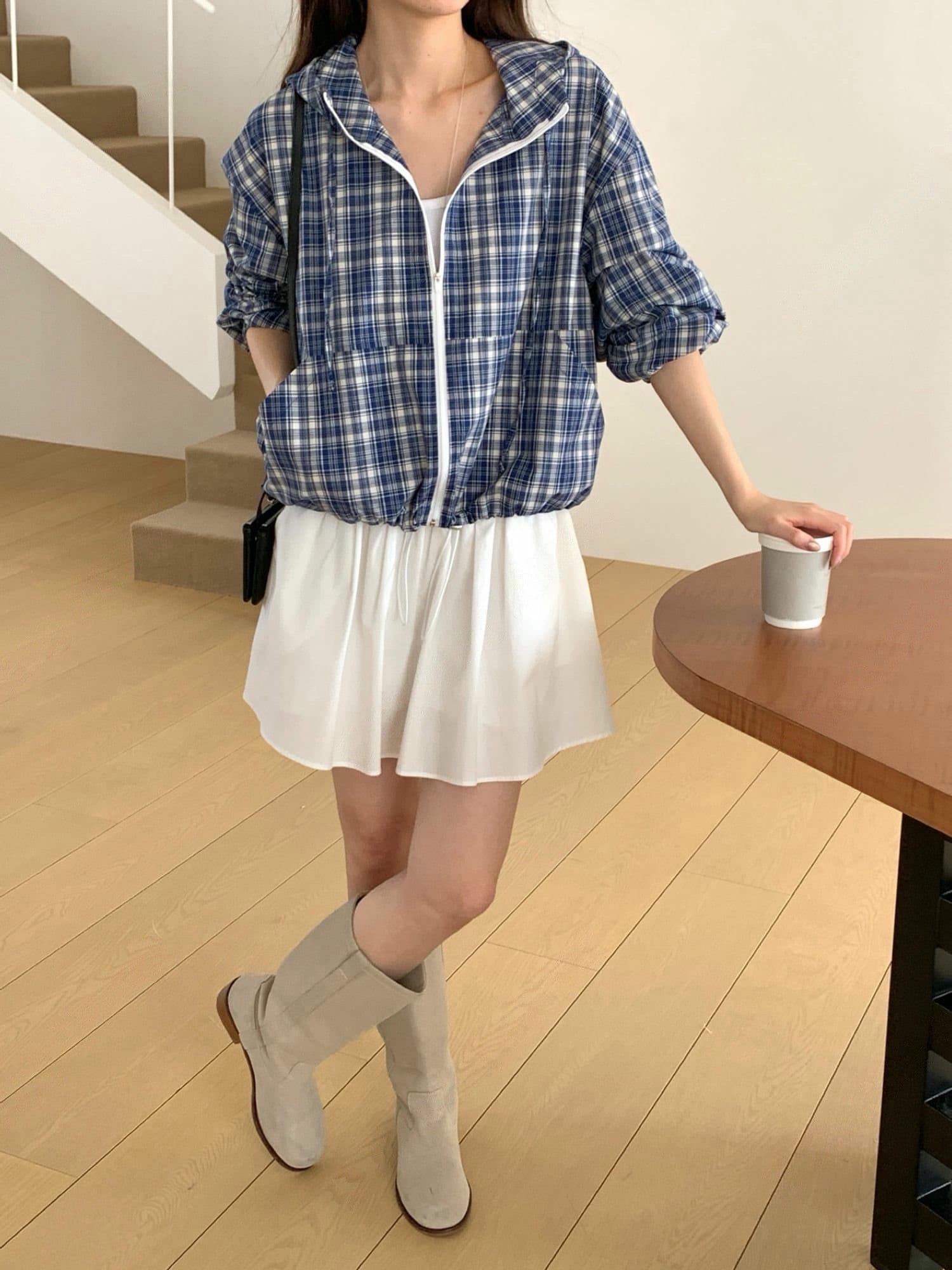 2026 가을 한 부서 학원 스타일 파란색 체크무늬 맨위 여성 폴로 칼라 루즈핏 얇은 스타일 캐주얼 체크무늬 짧은 긴팔 재킷 상세 이미지 14