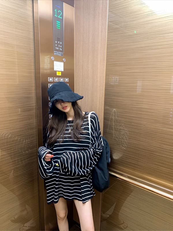 재고 있음 ins 인터넷 유명인 다용도 스트라이프 루즈핏 자외선 차단 느긋한 긴팔 티셔츠 이미지 3