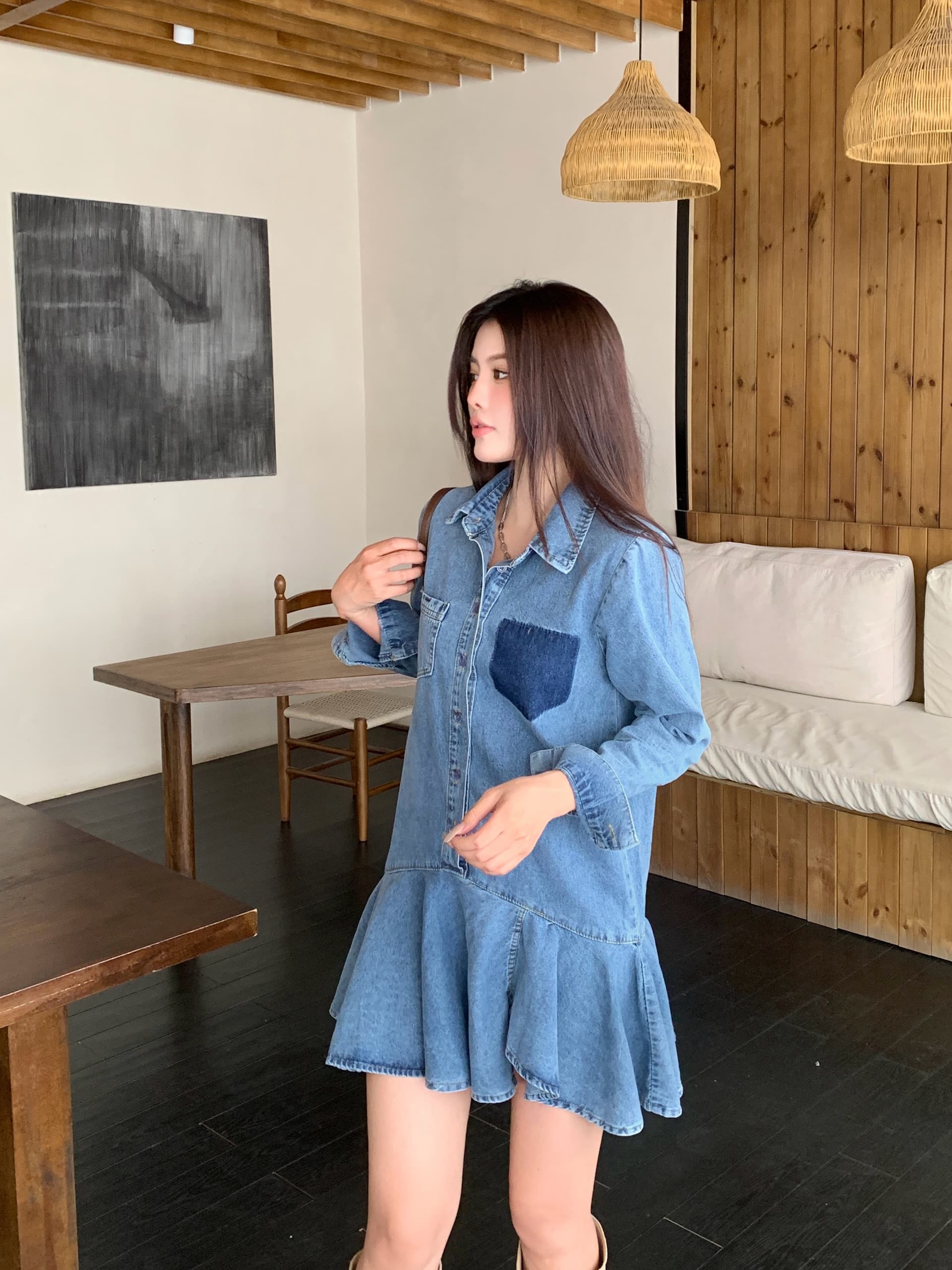 실사 정가 데님 여성 드레스 홍콩 느낌 레트로 프릴 디자인 불규칙 치마 2025 가을 상세 이미지 4