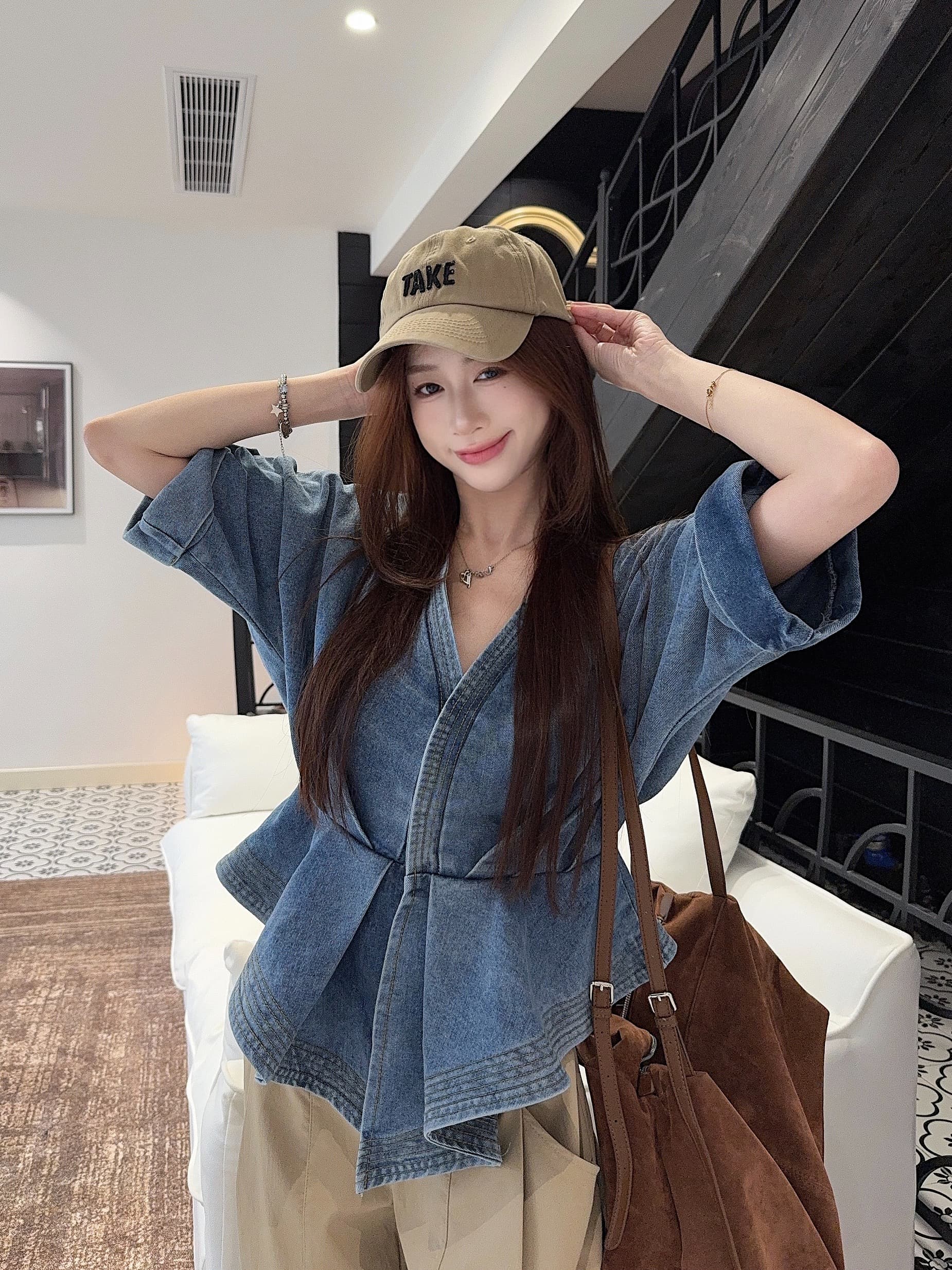 실사 정가 배색 나비 매듭 데님 여성 셔츠 프랑스식 품격 달콤한 매운맛 바람 허리 수축 백리스 슬림해 보이는 맨위 상세 이미지 4