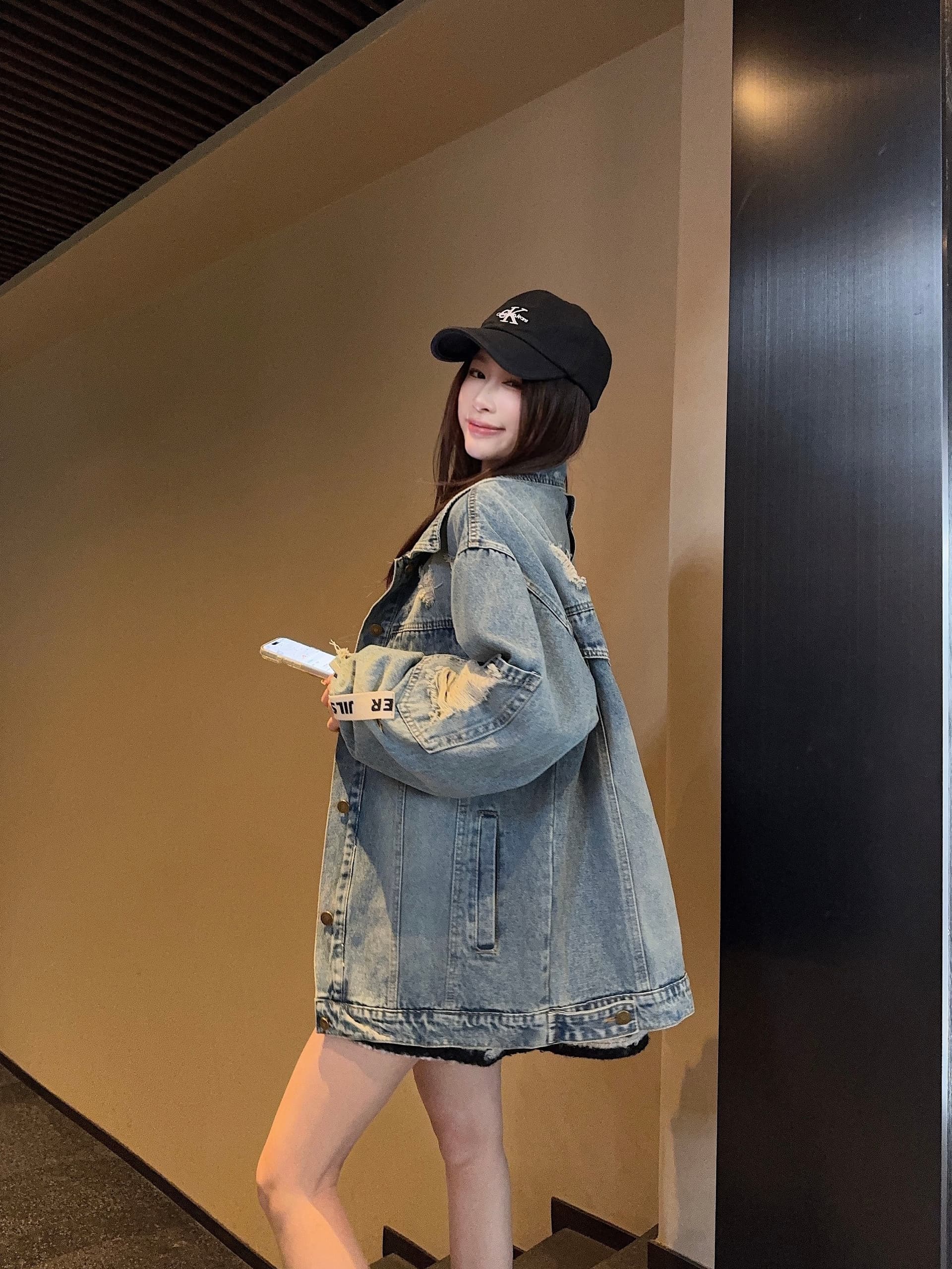 실사 정가 항구 바람 레트로 찢어진 부분 워싱 긴팔 데님 여성 코트 루즈핏 캐주얼 다용도 재킷 맨위 상세 이미지 9
