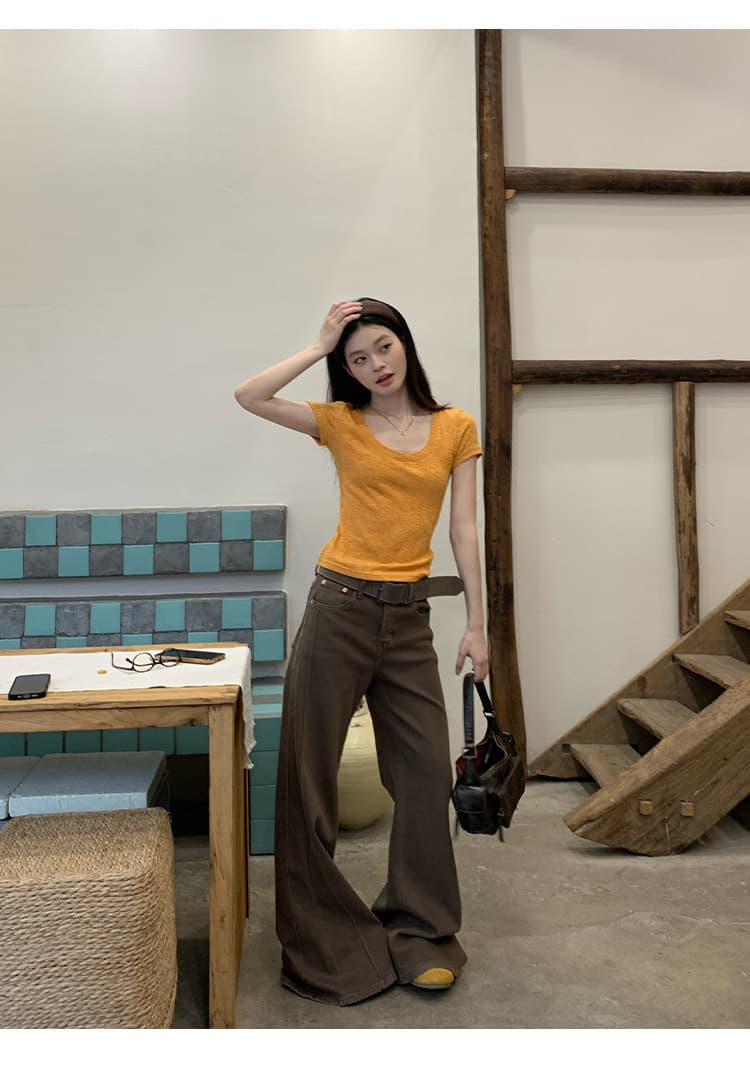 경관 그림 주황색 u 칼라 긍정적 인 어깨 반팔 티셔츠 여성 2026 여름 새로운 한 부서 몸매 가꾸기 쇼트 스타일 디스플레이 얇고 작은 맨위 이미지 2