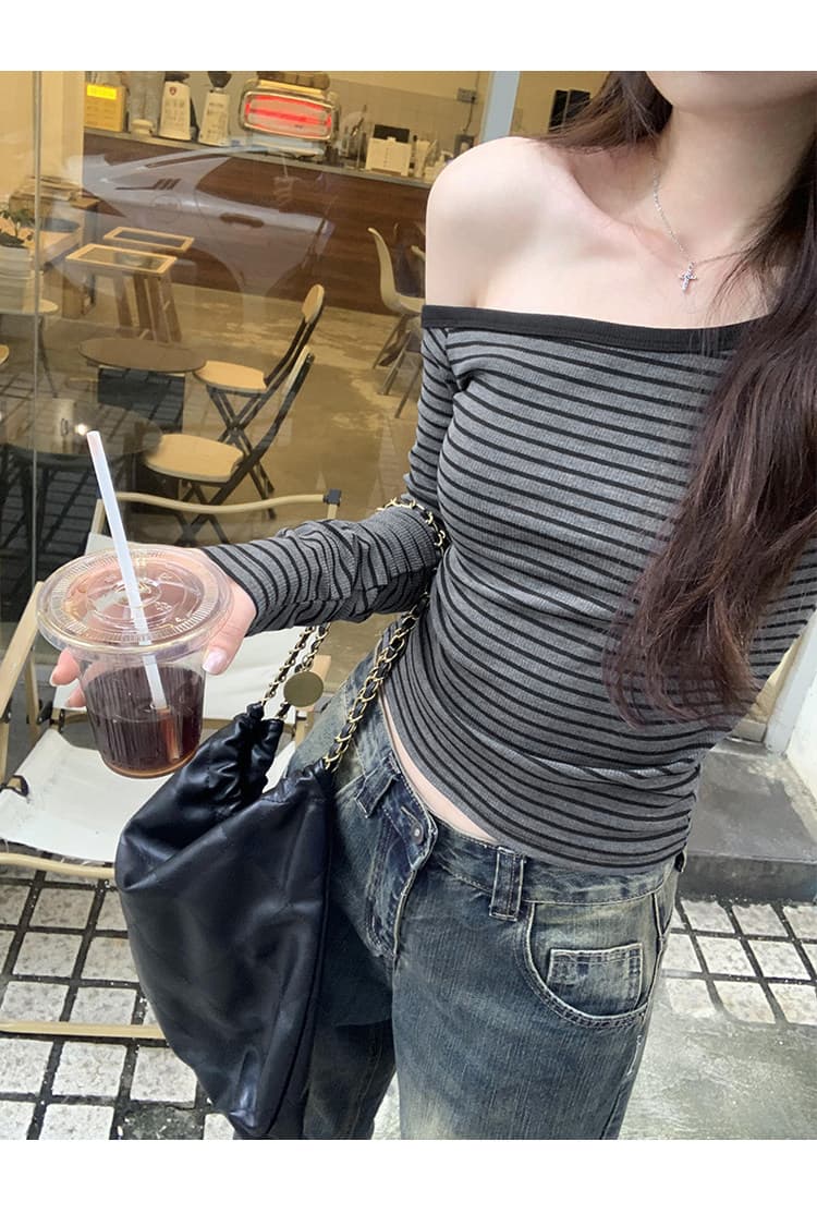 스트라이프 배색 비스듬한 칼라 오프숄더 긴팔 티셔츠 여성 봄 가을 새로운 몸매 가꾸기 기본 셔츠 인사이드 가져 가라. 쇼트 스타일 맨위 상세 이미지 5