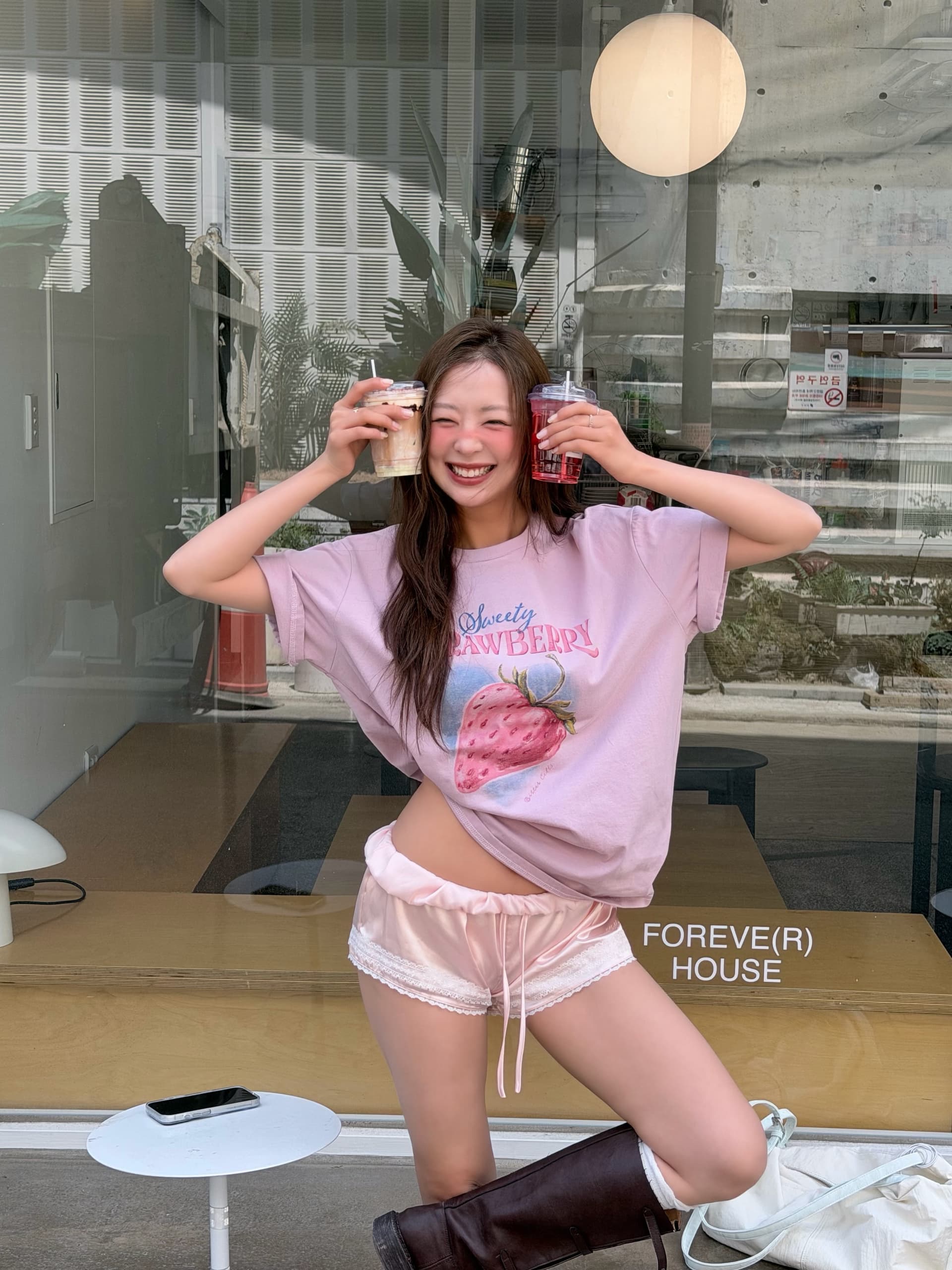 재고 있음 한국 작은 대중 건조한 딸기 알파벳 프린트 반팔 케이블 루오 Na 티셔츠 상세 이미지 7