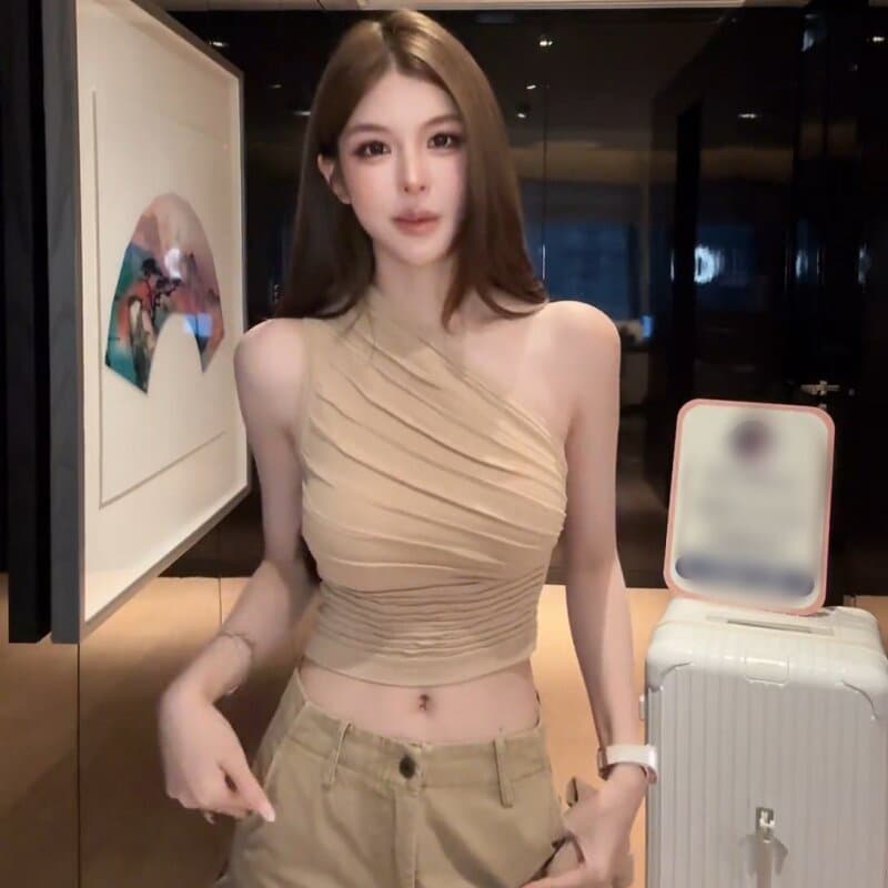 섹시함 바람 비스듬한 어깨 주름 튜브탑 숄더백 조끼 여성 2026 새로운 몸매 가꾸기 슬림해 보이는 민소매 인사이드 가져 가라. 오프숄더 맨위 상세 이미지 2