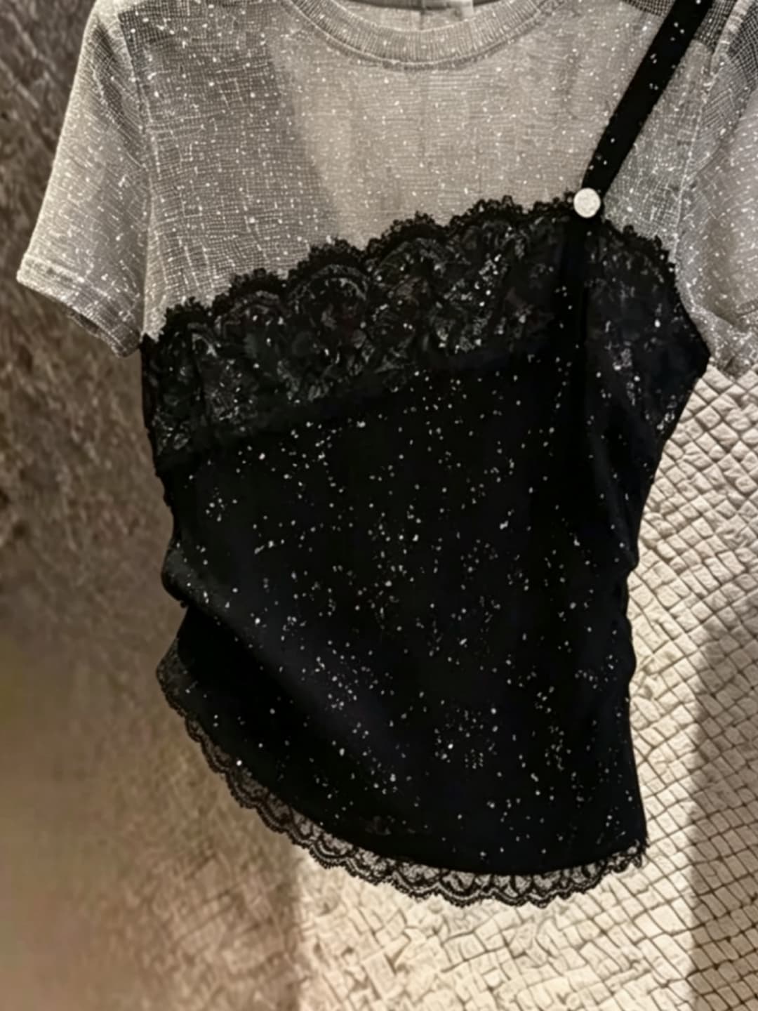 자이언트 잘 생긴 고유 한 Chic 레이스 조각 페이크 레이어드 반팔 티셔츠 여성 달콤한 핫걸 여름 배색 스팽글 맨위 상세 이미지 4