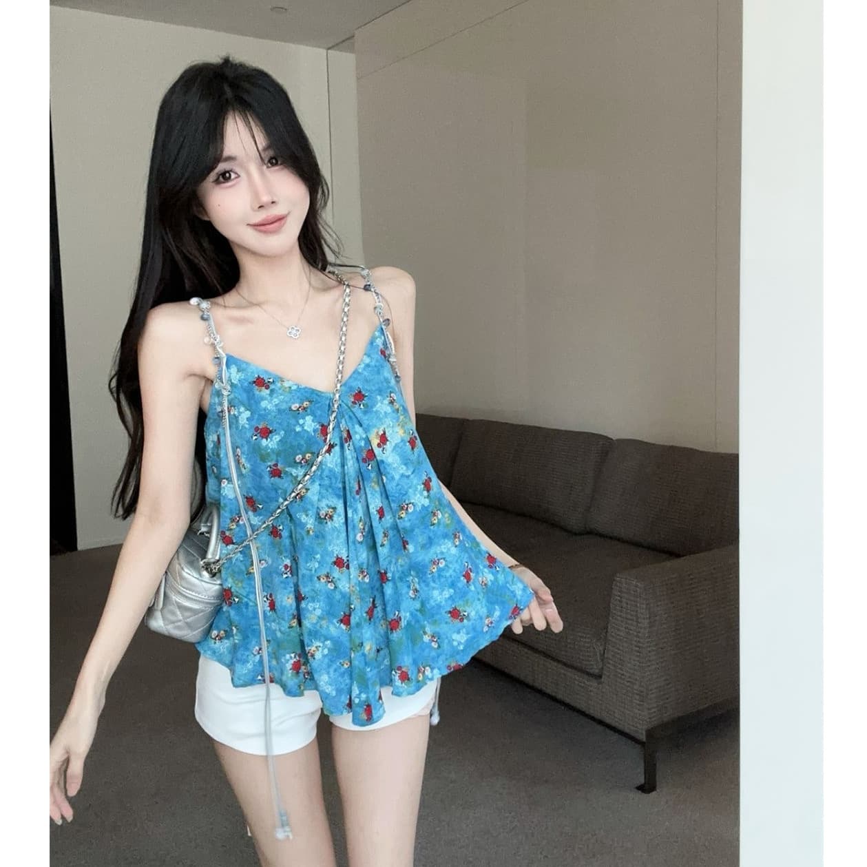 휴가 바람 레트로 파란색 꽃무늬 캐미솔 여름 새로운 달콤함 프릴 민소매 핫걸 해변가 맨위 이미지 3