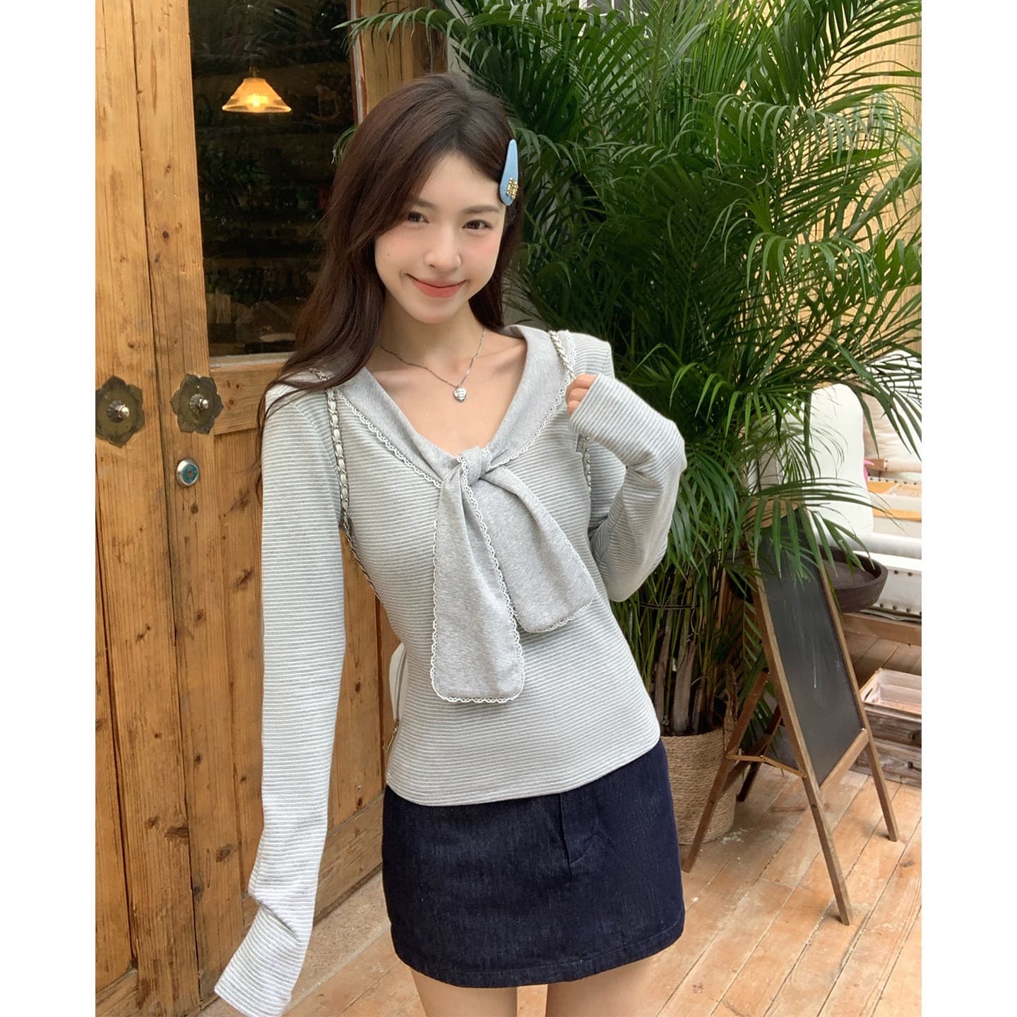 원본 원단 달콤한 스타일 레이스업 긴팔 티셔츠 여성 봄 Chic 연령 감소 슬림해 보이는 스트라이프 맨위