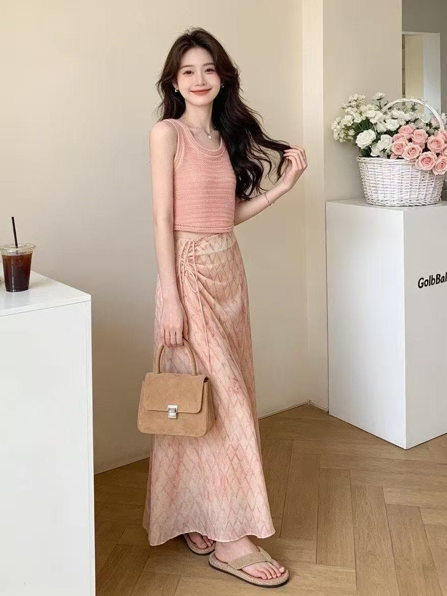 2026 슈퍼 화재 연령 감소 세트 여성 여름 새로운 휴가 바람 민소매 조끼 체크무늬 반신 스커트 투피스 세트 아름다운 상세 이미지 6