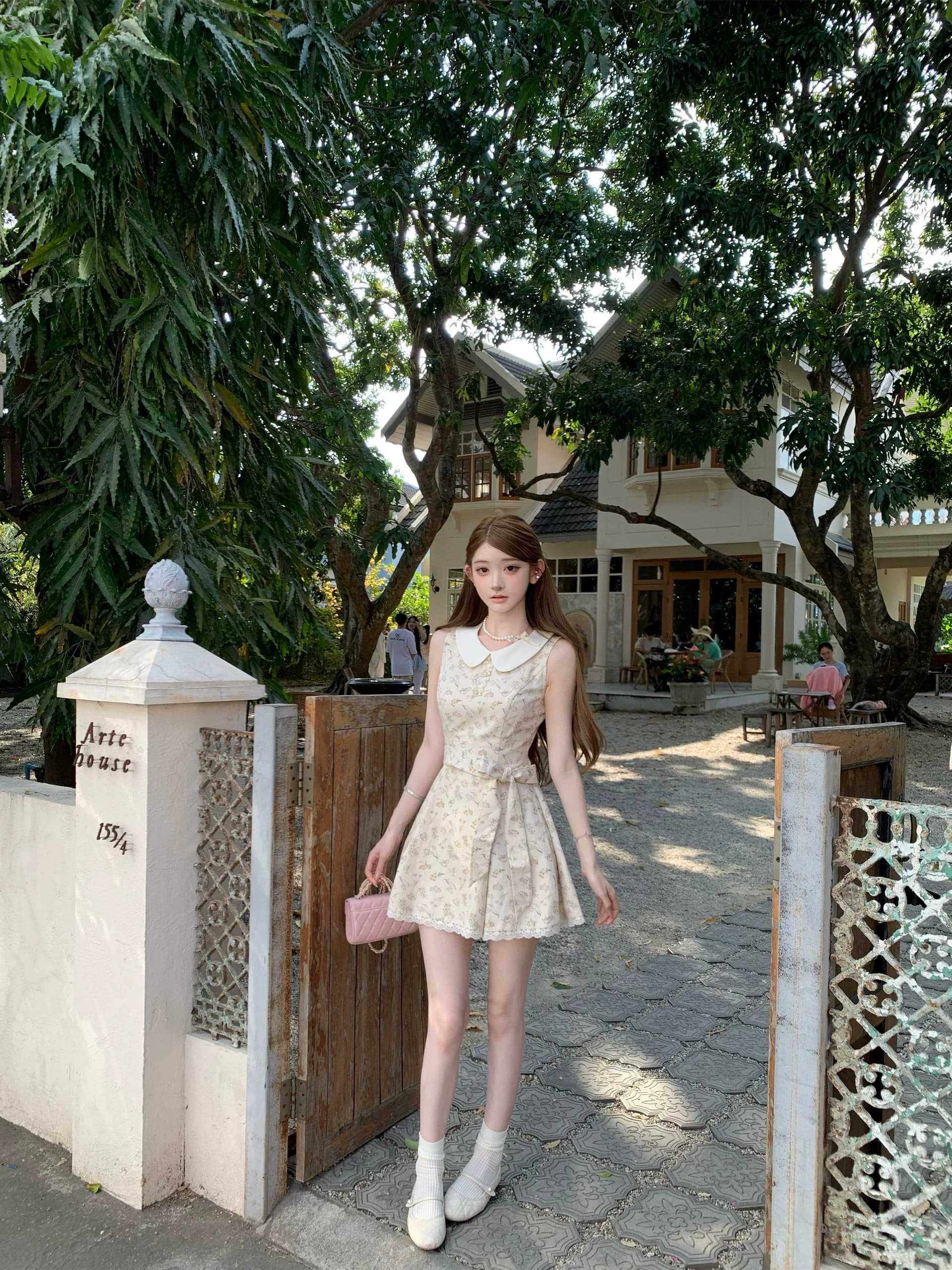 여름 새로운 베이비 칼라 민소매 레이스업 치마 슈퍼 잘 생긴 프랑스식 꽃무늬 드레스 허리 수축 슬림해 보이는 미니 스커트 여성 의류 이미지 4