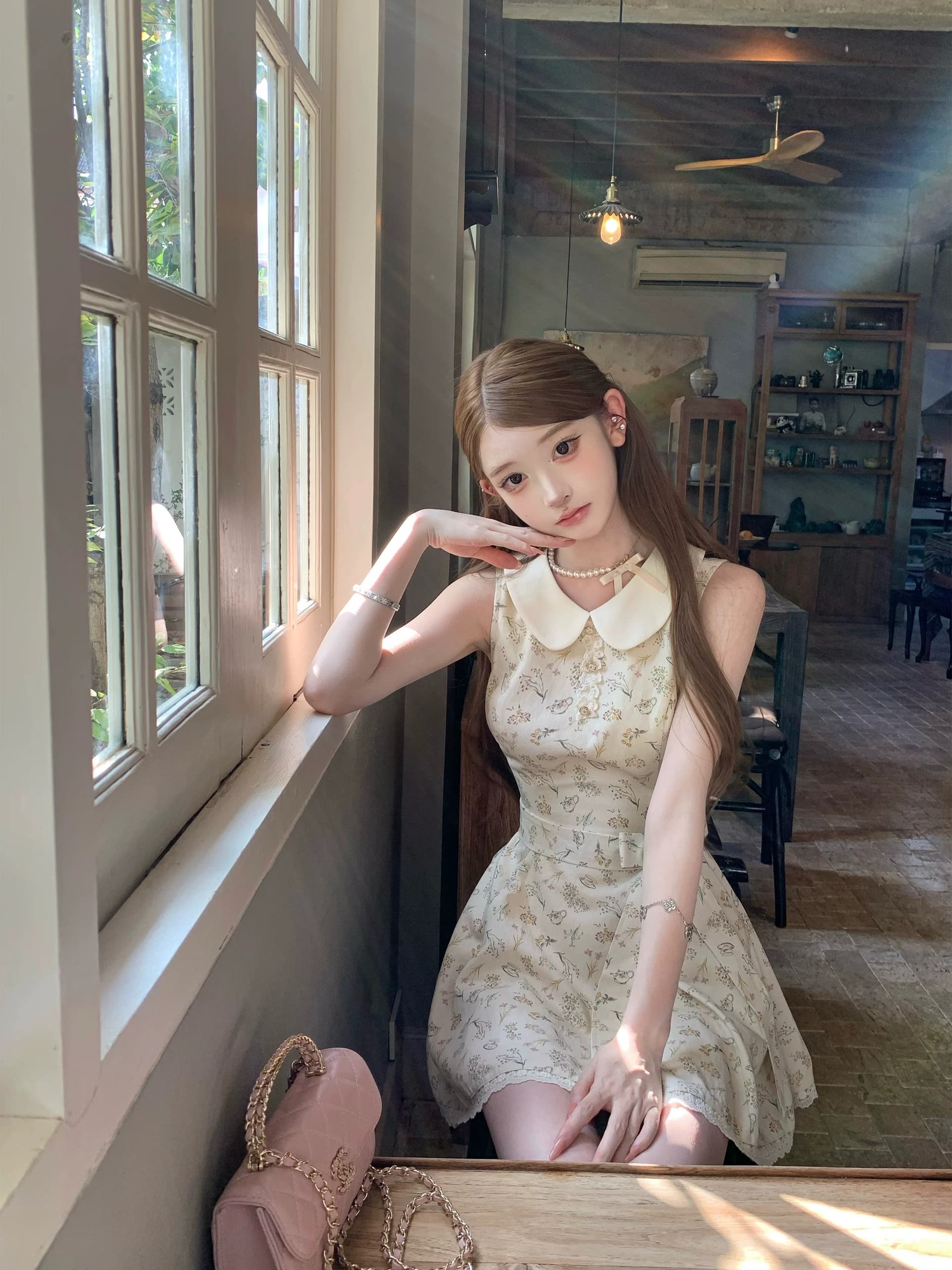 여름 새로운 베이비 칼라 민소매 레이스업 치마 슈퍼 잘 생긴 프랑스식 꽃무늬 드레스 허리 수축 슬림해 보이는 미니 스커트 여성 의류 이미지 3