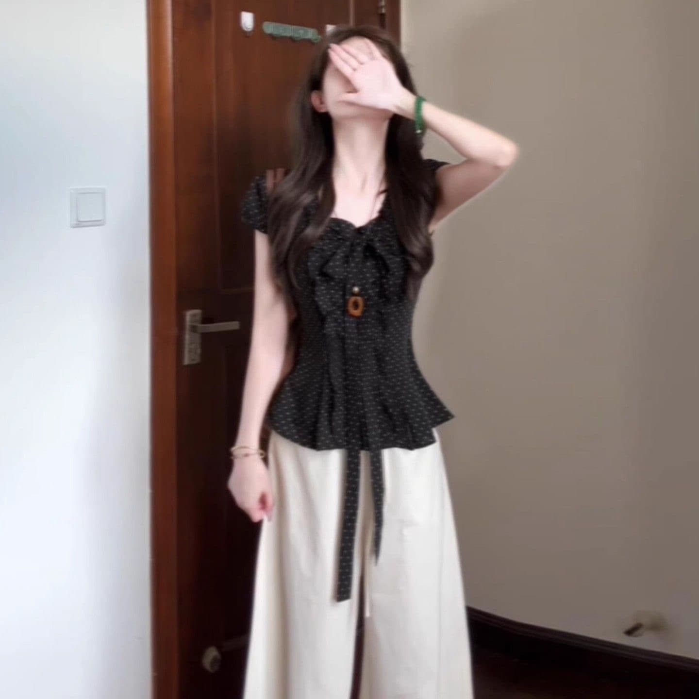 고급 나비 넥타이 반팔 도트 무늬 버블 셔츠 여름 쇼트 스타일 허리 수축 슬림해 보이는 품격 아름다운 맨위 이미지 2