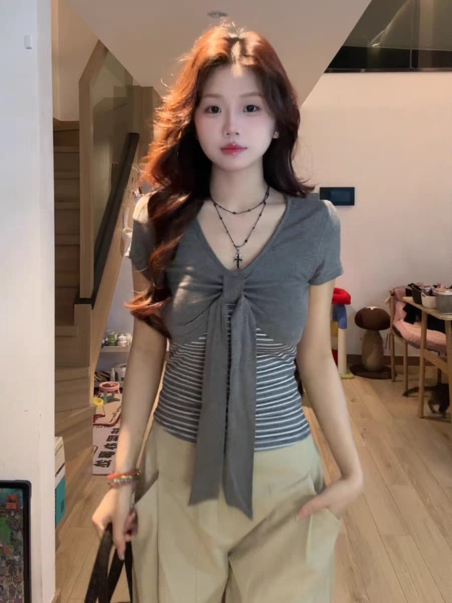 원본 주간 실크 사람들 면 섹션 여름 티셔츠 여성 스트라이프 페이크 레이어드 V넥 반팔 몸매 가꾸기 슬림해 보이는 나비 매듭 맨위 이미지 3