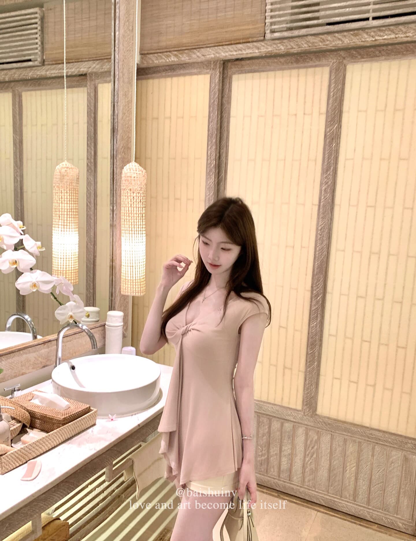 260 그램 사람들 면 십자가 비틀림 디자인 핫걸 티셔츠 여성 여름 캐주얼 바람이 아닙니다. 규칙 허리 수축 도루 가을 센스 맨위 상세 이미지 2