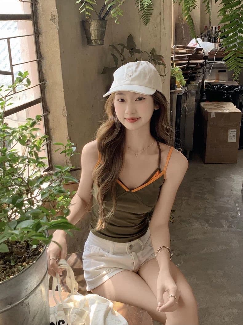 패션 페이크 레이어드 디자인 센스 다용도 캐미솔 캐주얼 배색 쇼트 스타일 몸매 가꾸기 다용도 맨위 여성 상세 이미지 3