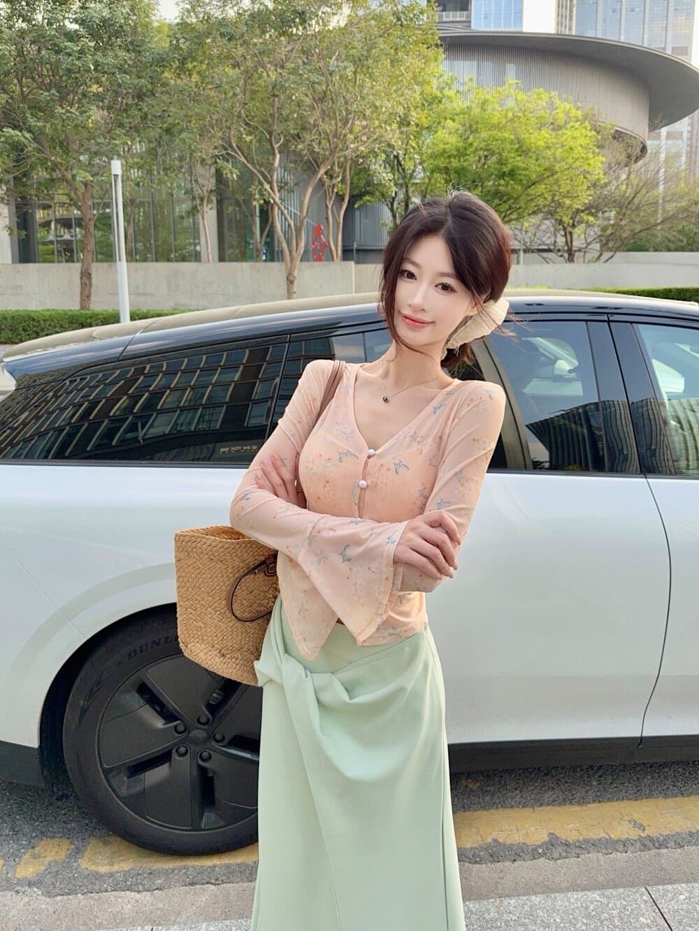 2026 봄 여름 새로운 몸매 가꾸기 슬림해 보이는 작은 대중 부드러운 바람 캐미솔 나팔 소매 맨위 오픈 가디건 두 세트 상세 이미지 7