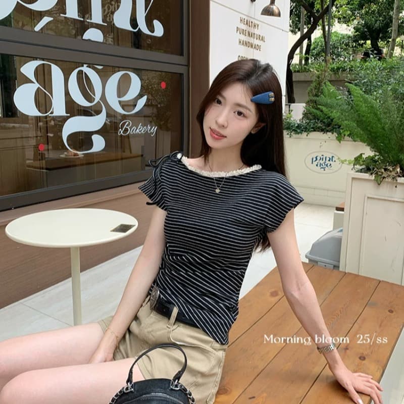 원본 컬러 짜임 기사 스트라이프 레이스 레이스 패치워크 비스듬한 어깨 반팔 티셔츠 여성 여름 허리 수축 주름 맨위 트렌디 이미지 5