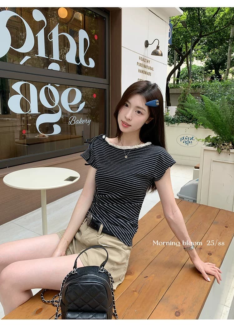 원본 컬러 짜임 기사 스트라이프 레이스 레이스 패치워크 비스듬한 어깨 반팔 티셔츠 여성 여름 허리 수축 주름 맨위 트렌디 상세 이미지 4