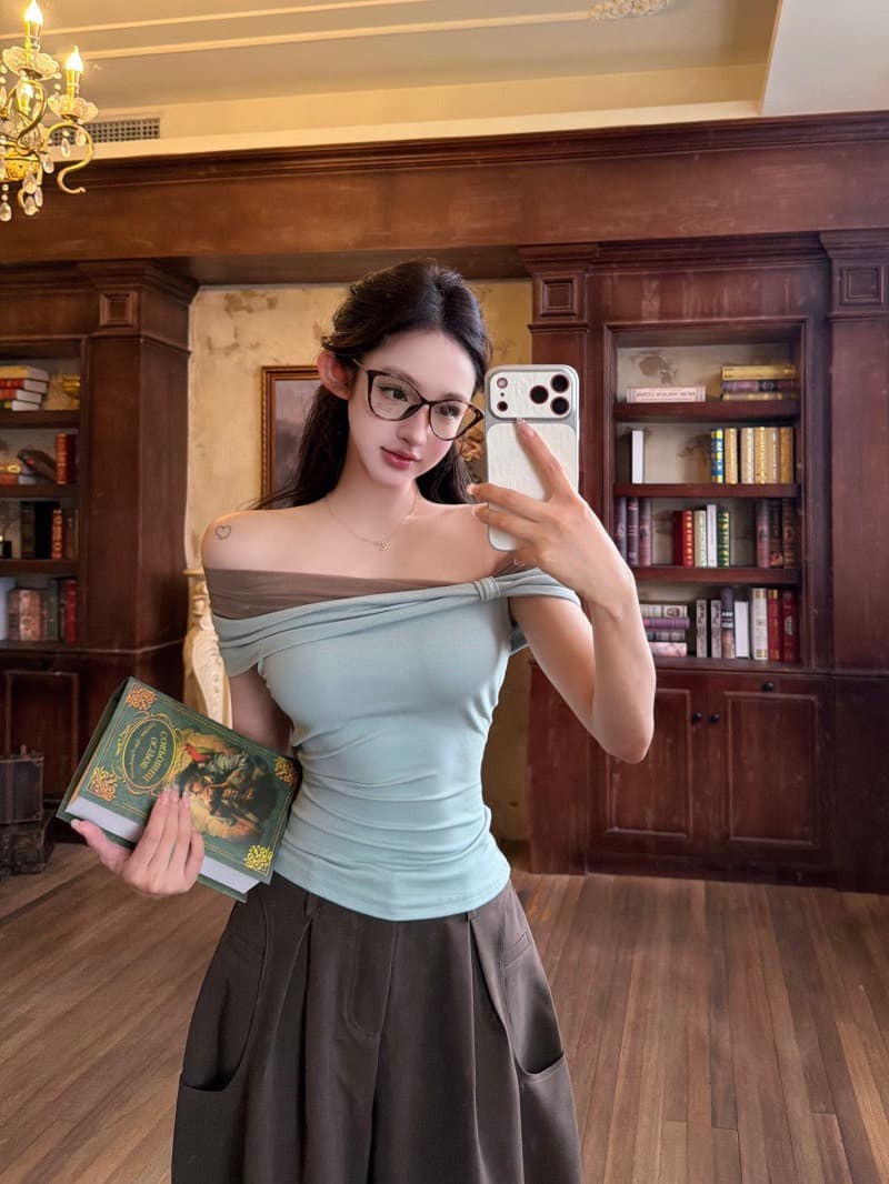 핫걸 배색 오프숄더 반팔 티셔츠 여성 여름 디자인 센스 허리 수축 슬림해 보이는 기본 셔츠 다용도 몸매 가꾸기 맨위 상세 이미지 5