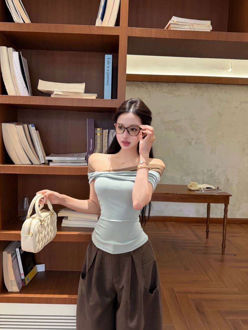 핫걸 배색 오프숄더 반팔 티셔츠 여성 여름 디자인 센스 허리 수축 슬림해 보이는 기본 셔츠 다용도 몸매 가꾸기 맨위 상세 이미지 10