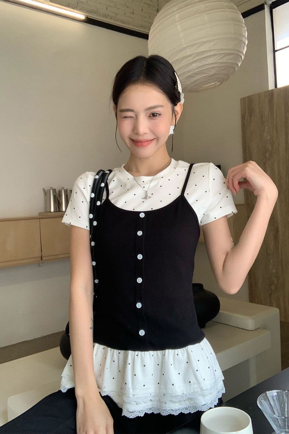 한 부서 달콤한 차가운 바람 페이크 레이어드 도트 무늬 슬립 반팔 티셔츠 미니멀리즘 귀여운 표지 고기 표지 배 폭발 다용도 맨위 이미지 2