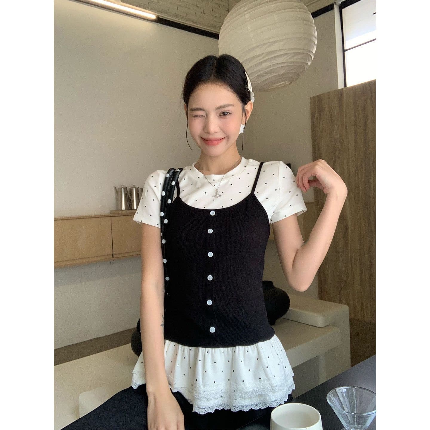 한 부서 달콤한 차가운 바람 페이크 레이어드 도트 무늬 슬립 반팔 티셔츠 미니멀리즘 귀여운 표지 고기 표지 배 폭발 다용도 맨위 상세 이미지 1