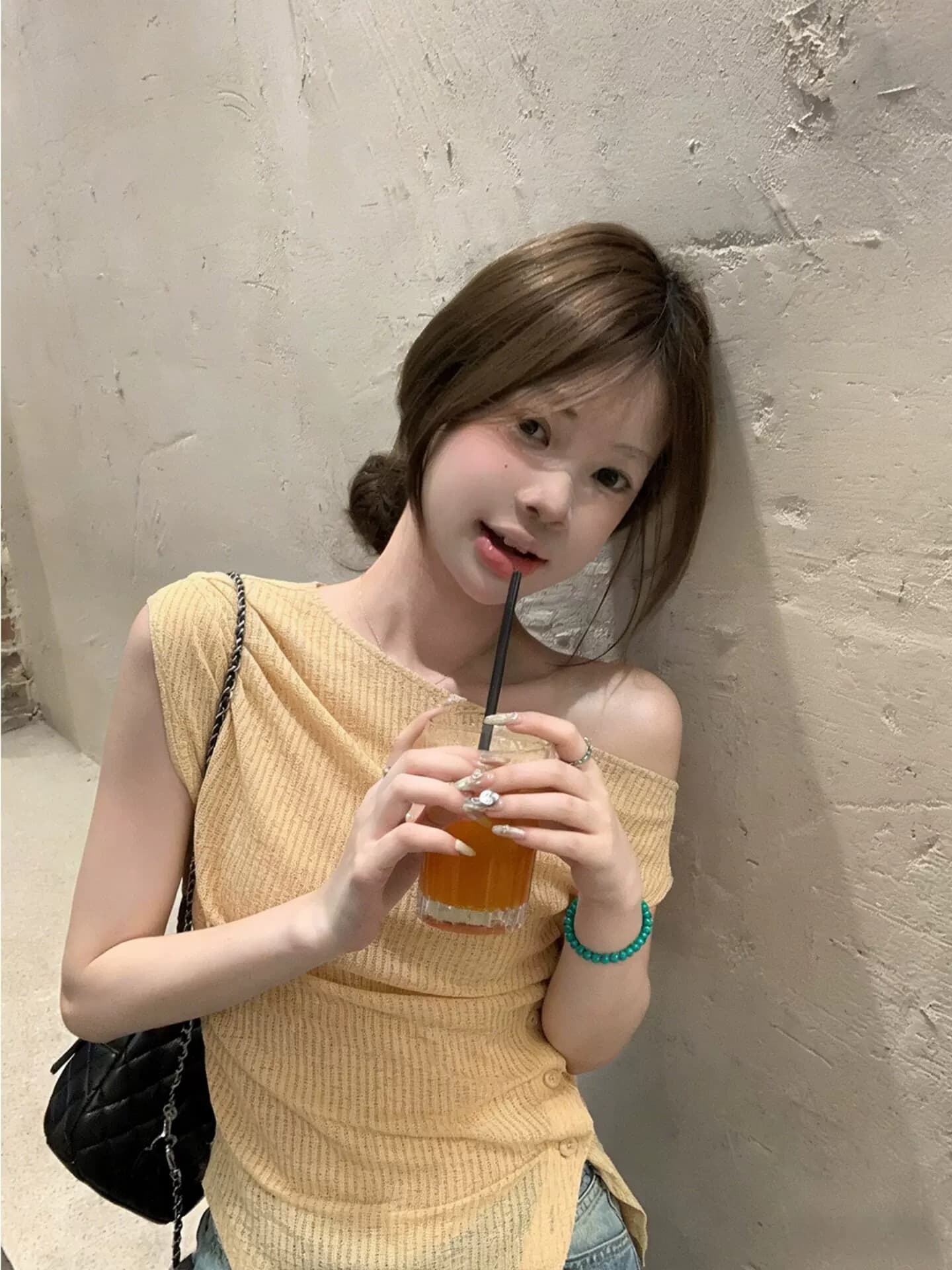 원본 원단 한 부서 불규칙 비스듬한 칼라 오프숄더 티셔츠 여성 여름 순수한 욕망 핫걸 허리 수축 아름다운 주름 맨위 이미지 3