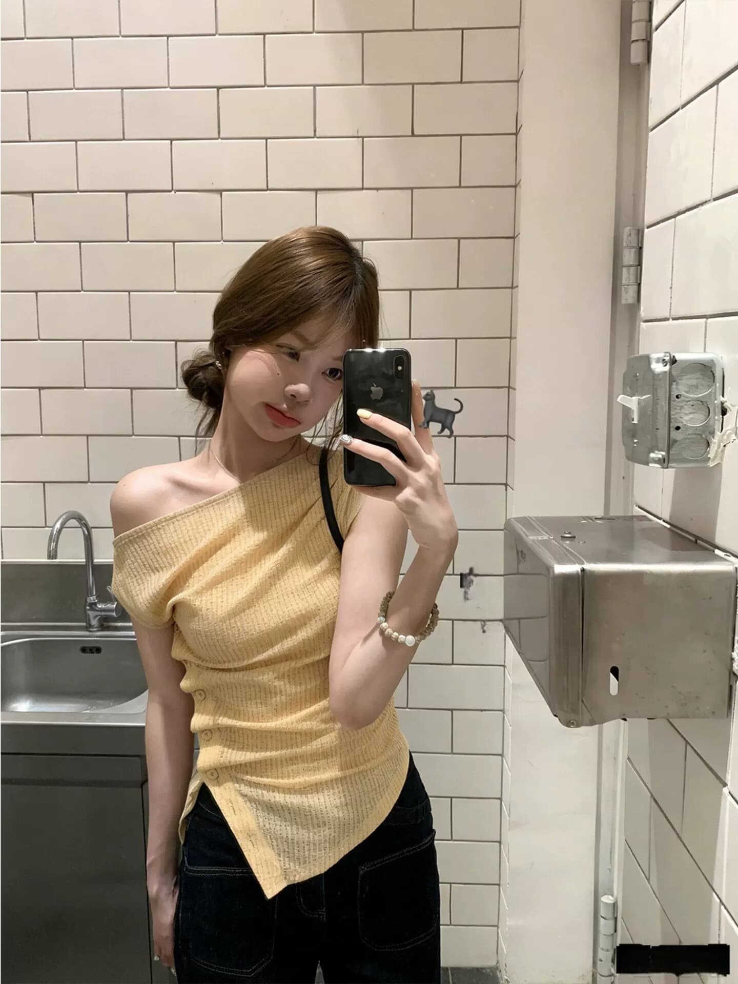 원본 원단 한 부서 불규칙 비스듬한 칼라 오프숄더 티셔츠 여성 여름 순수한 욕망 핫걸 허리 수축 아름다운 주름 맨위 상세 이미지 1