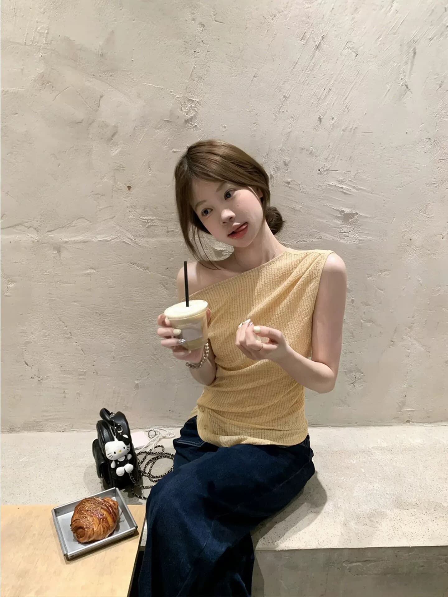 원본 원단 한 부서 불규칙 비스듬한 칼라 오프숄더 티셔츠 여성 여름 순수한 욕망 핫걸 허리 수축 아름다운 주름 맨위 상세 이미지 7