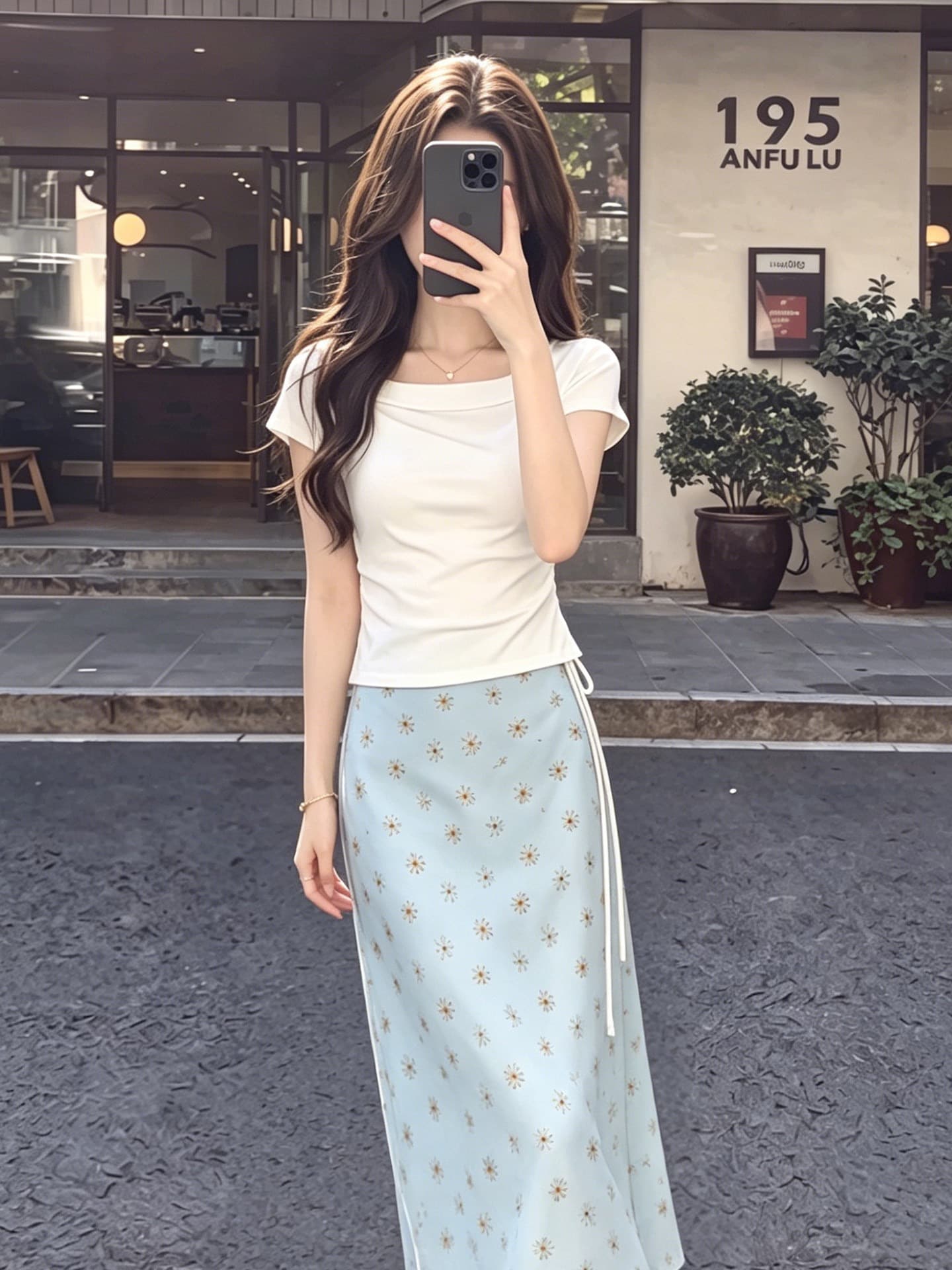 한 부서 디자인 센스 한 마디 인어 꼬리 여성 드레스 여름 새로운 비스듬한 어깨 불규칙 티셔츠 꽃무늬 반신 치마 세트 이미지 3