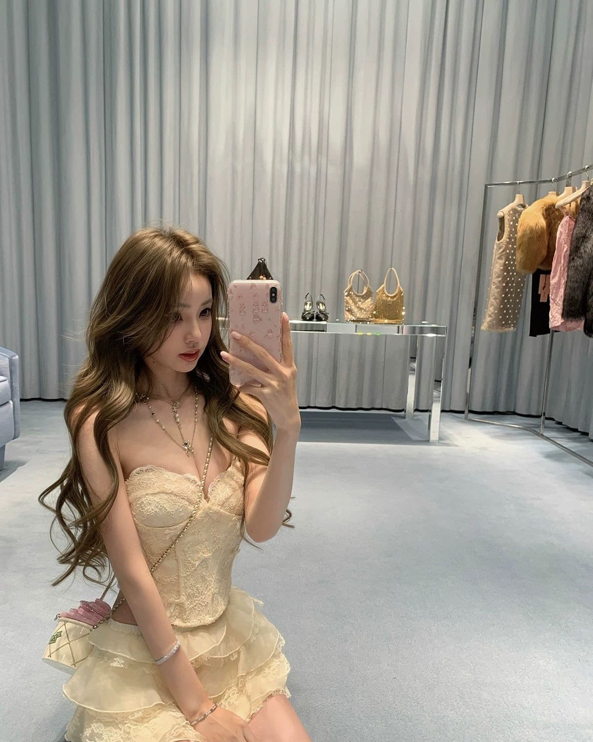 2026 봄 가을 새로운 다용도 품격 달콤한 부서 소녀 레이스 퍼프 계층의 감각 쌀 살구 색상 패치워크 반신 스커트 여성 상세 이미지 24