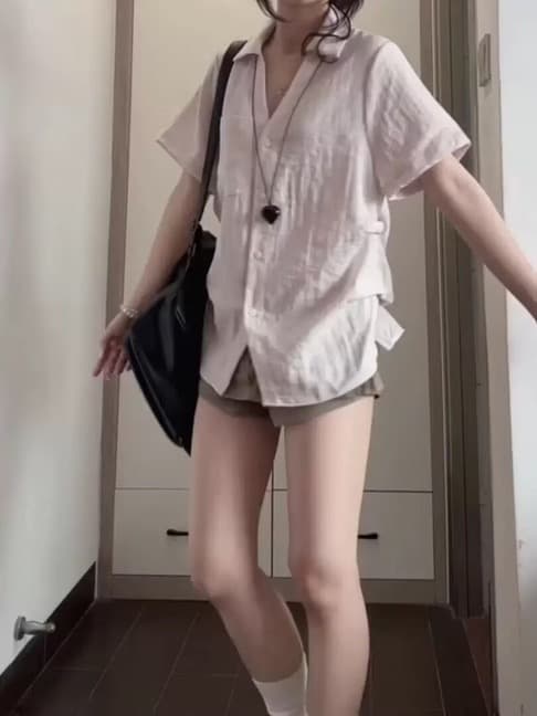 한 부서 느긋한 바람 V넥 핀치 Pleat 꼬집기 허리 반팔 여성 셔츠 여름 외출용 얇은 스타일 허리 수축 셔츠 품격 맨위 상세 이미지 3