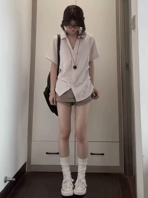 한 부서 느긋한 바람 V넥 핀치 Pleat 꼬집기 허리 반팔 여성 셔츠 여름 외출용 얇은 스타일 허리 수축 셔츠 품격 맨위 상세 이미지 10