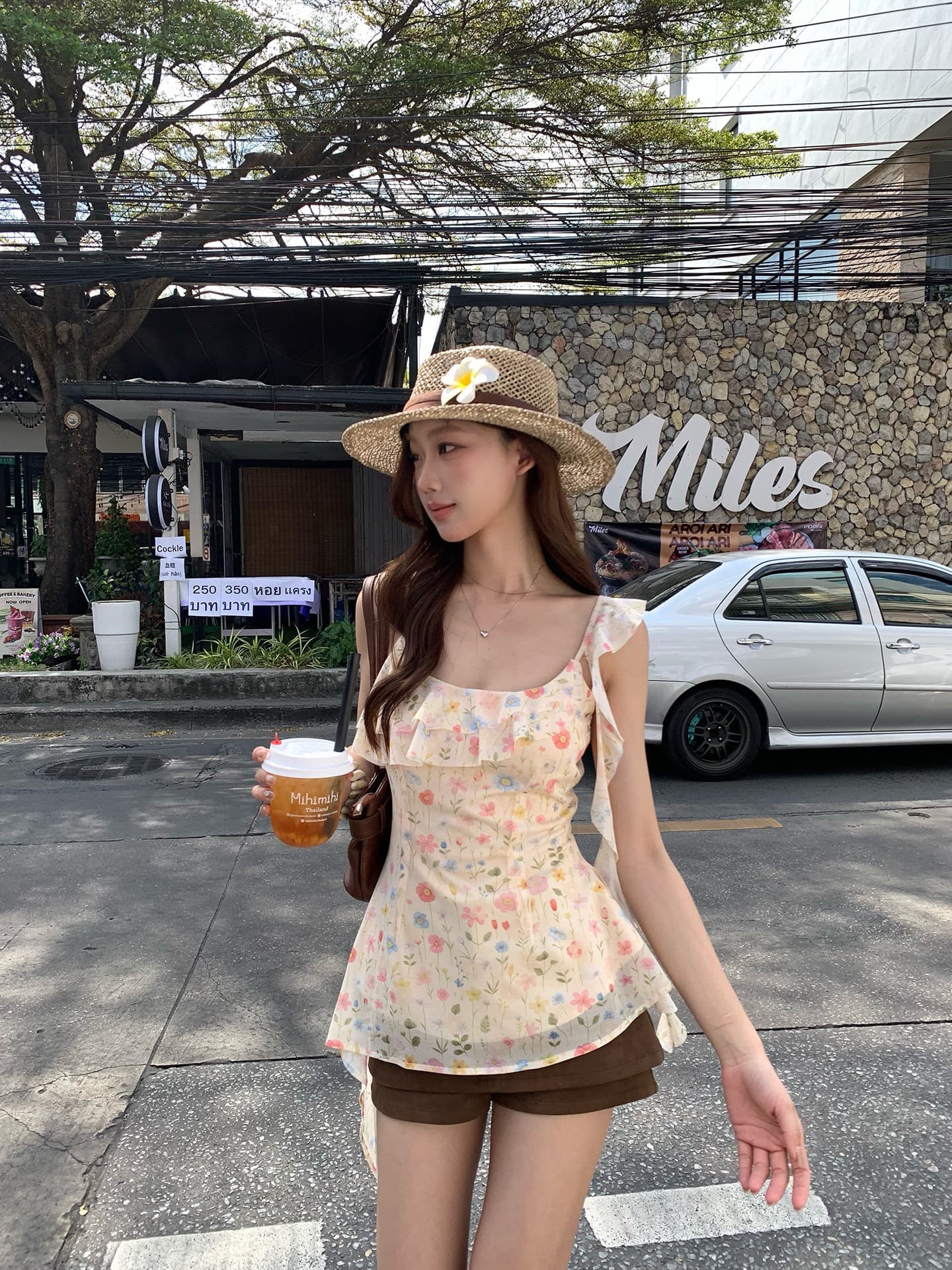 레드 맨 파빌리온 캐미솔 여름 외출용 2026 슈퍼 화재 연령 감소 황색 프랑스식 디자인 센스 꽃무늬 민소매 맨위 이미지 2