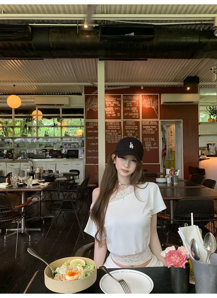여름 새로운 레이스 조각 비스듬한 어깨 반팔 티셔츠 여성 디자인 센스 허리 수축 슬림해 보이는 핫걸 다용도 쇼트 스타일 맨위 상세 이미지 17