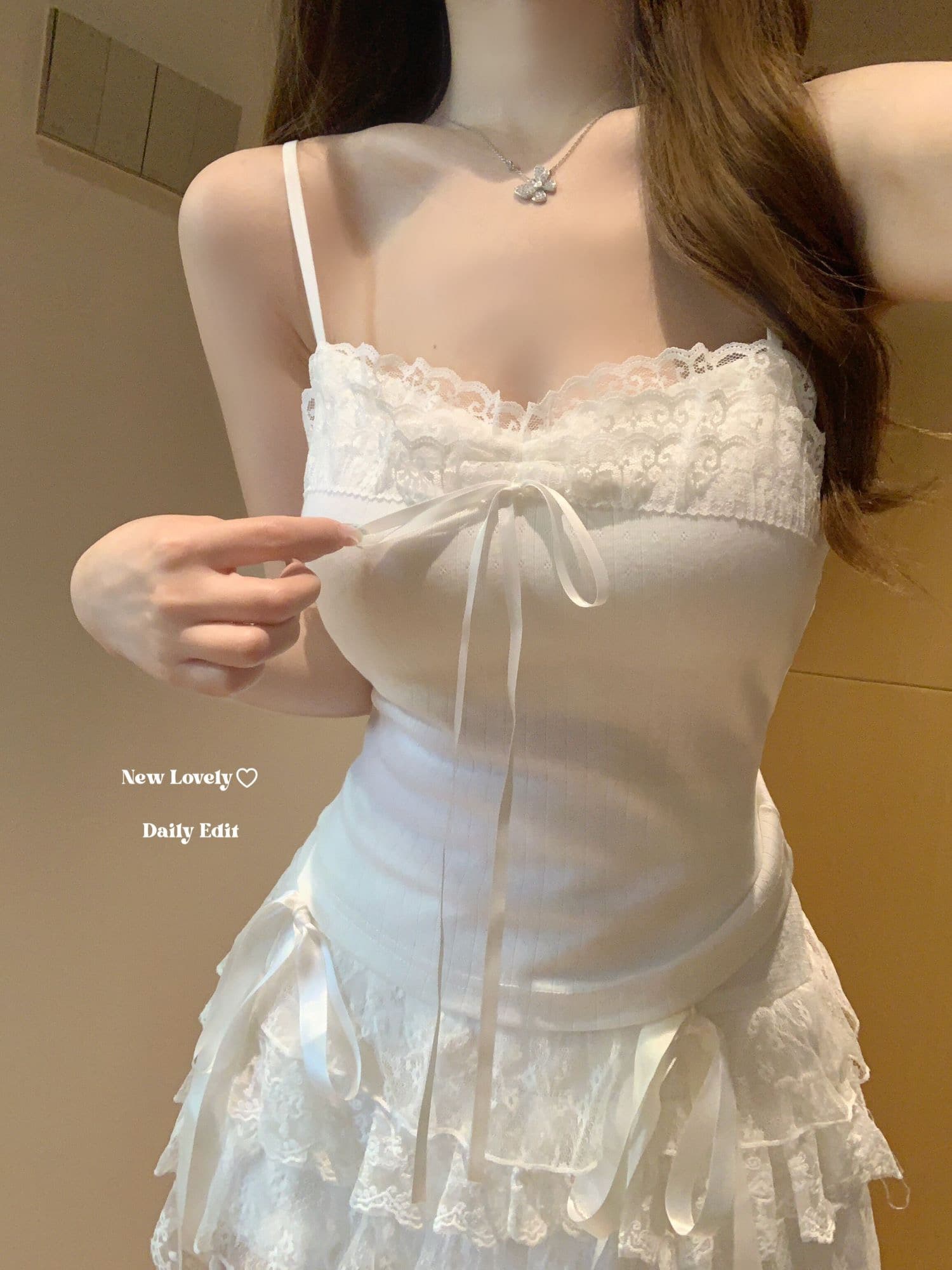miu 부서 소녀 센스 달콤함 화이트 레이스 캐미솔 여름 외출용 나비 매듭 스트랩 섹시함 맨위